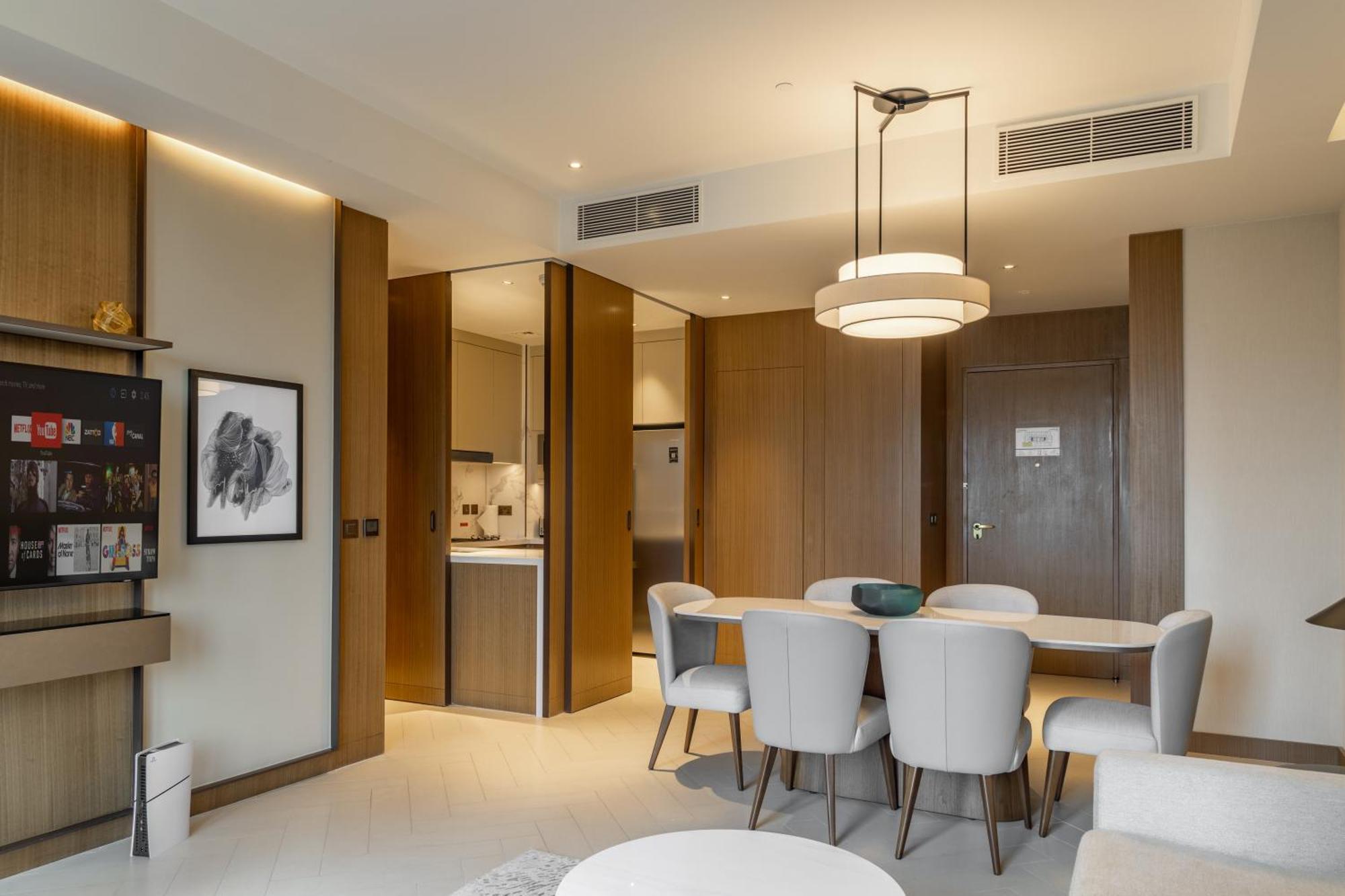 Opera 3br - 5 Mins To Mall With Burj View By Bms Apartment *