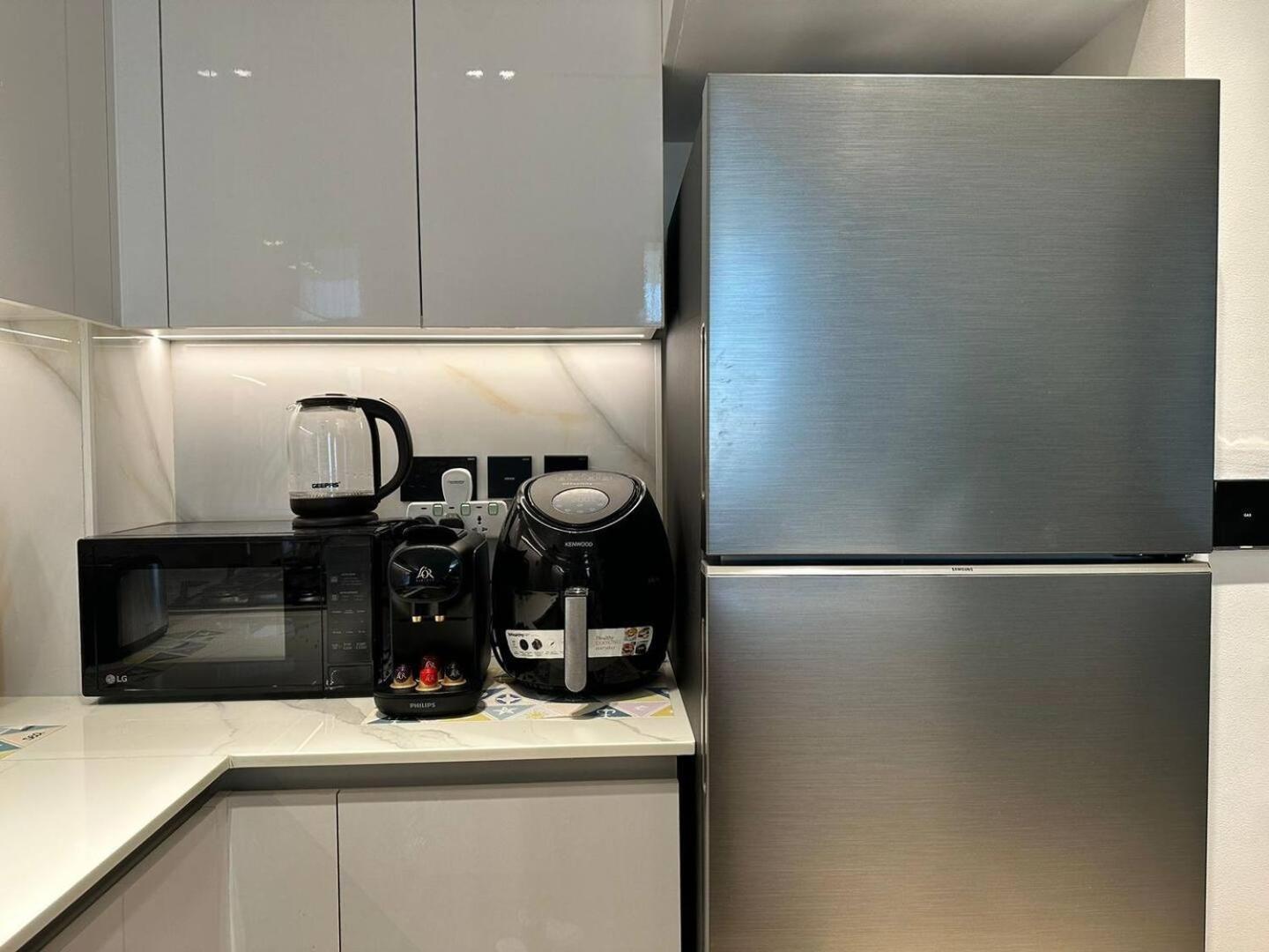Apartment Fully Furnished 1 Bedroom With Balcony *