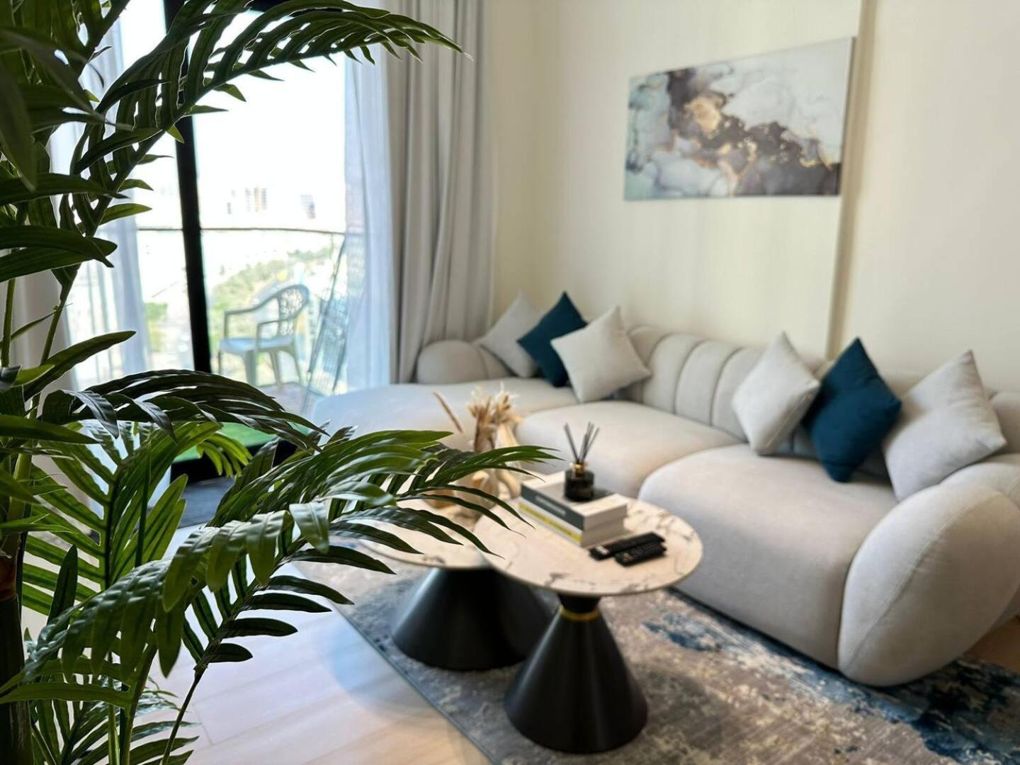 Fully Furnished 1 Bedroom With Balcony Apartment Dubai