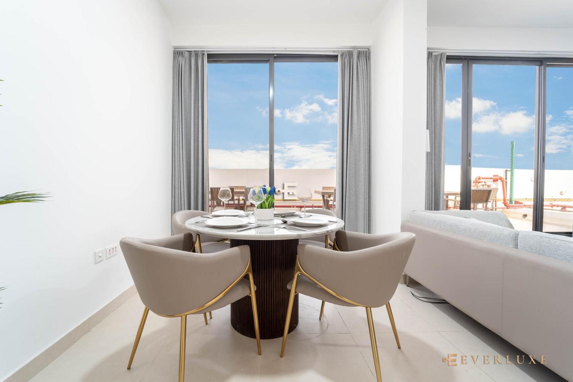 Everluxe 2-bed Apt In Al Karama With Terrace * Dubai