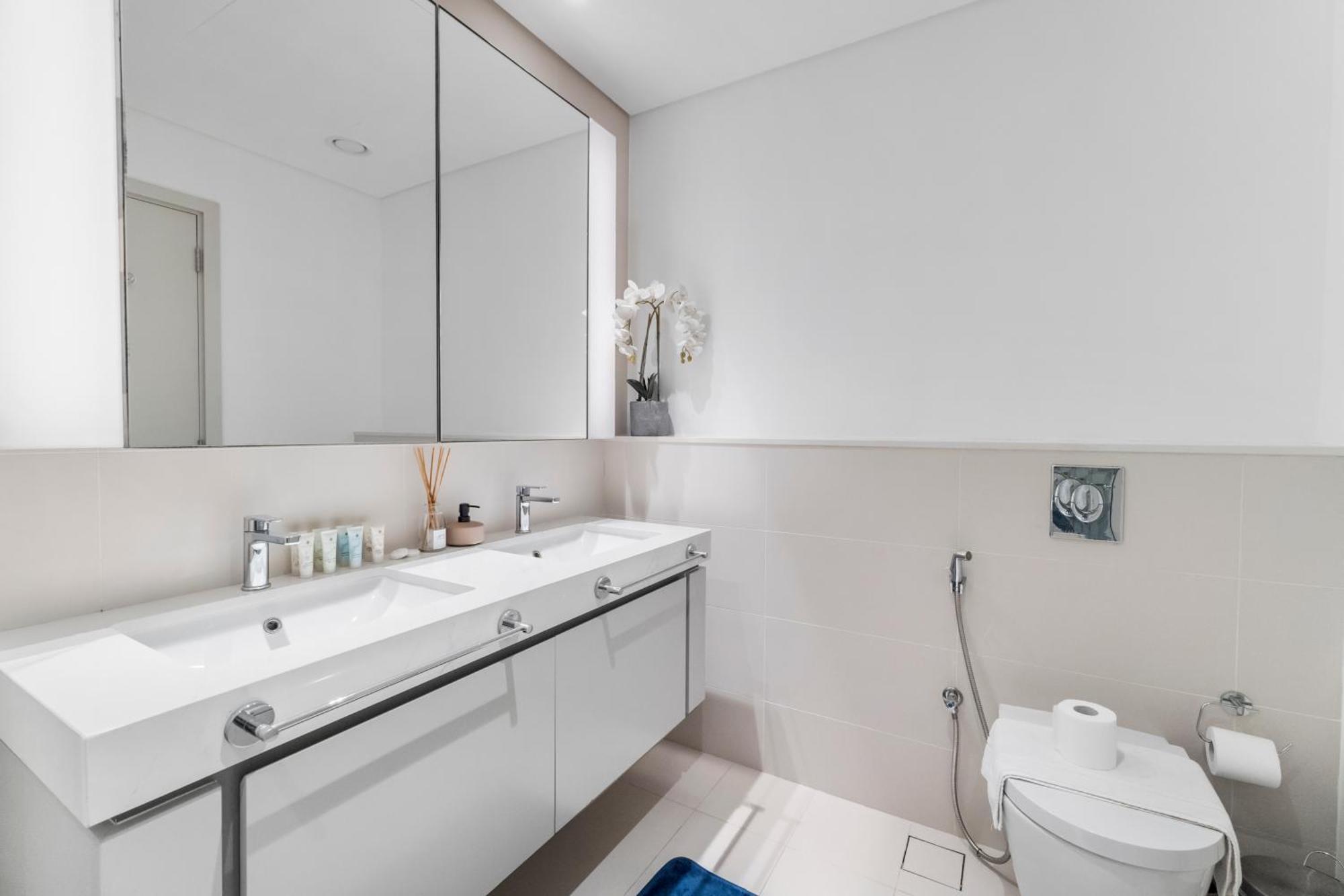Apartment Private - 2 Bedroom Full Palm View
