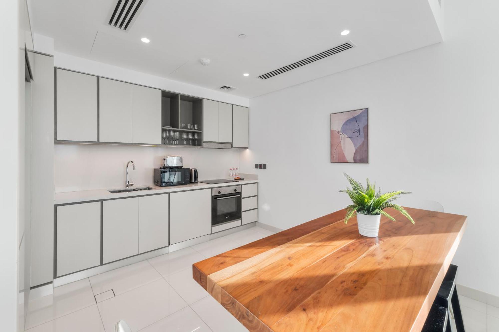 Apartment Private - 2 Bedroom Full Palm View