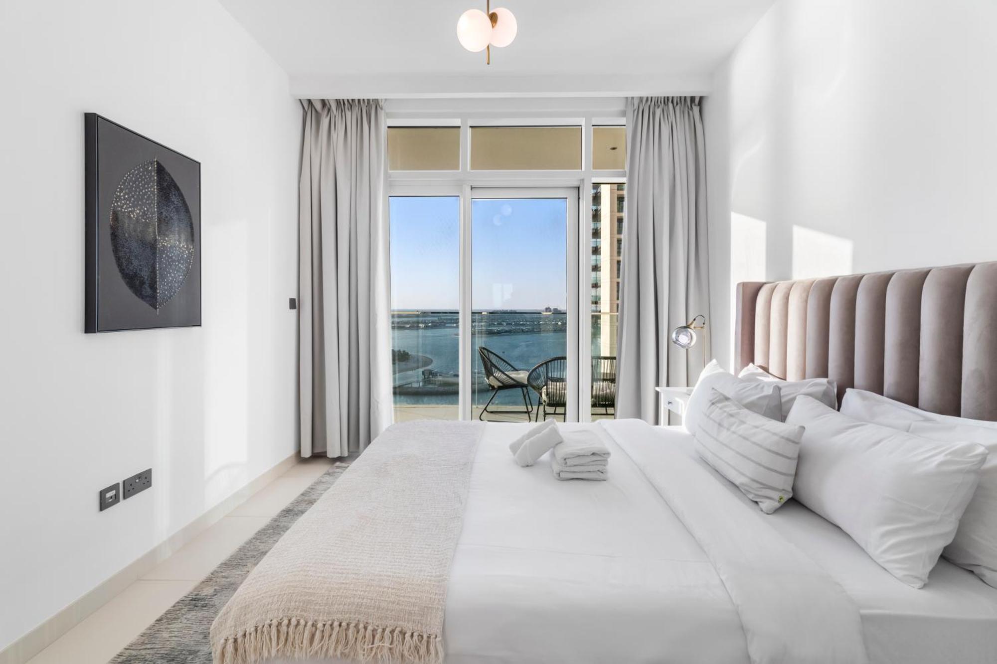 Apartment Private - 2 Bedroom Full Palm View