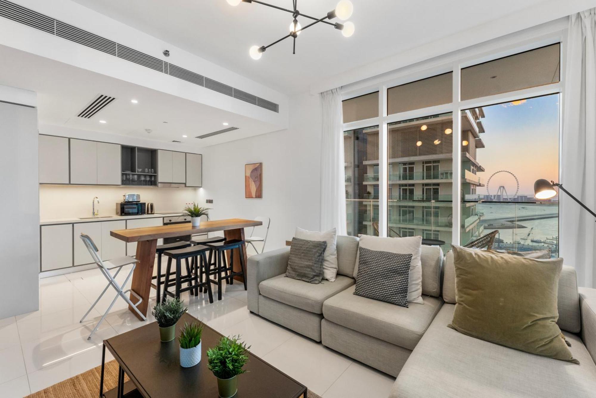 Private - 2 Bedroom Full Palm View *