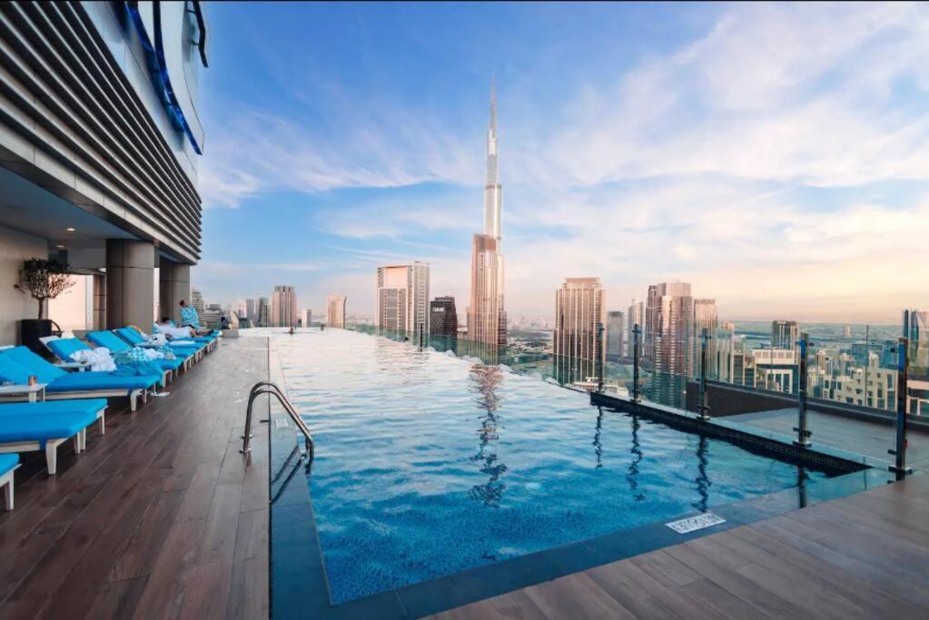 Highest Infinity Pool Burj Khalifa View Apartment