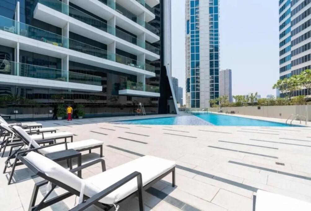 Apartment Luxurious Near Downtown With Canal View Dubai
