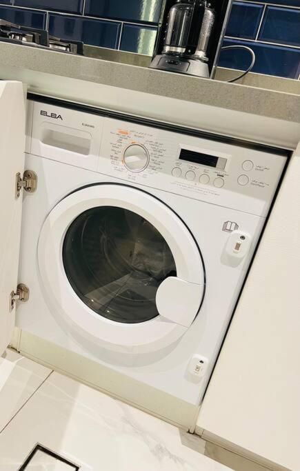 Offer 7 Min To Dxb Mall Downtown Apartment *