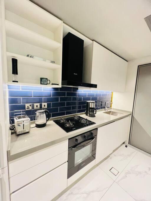 Offer 7 Min To Dxb Mall Downtown Apartment *