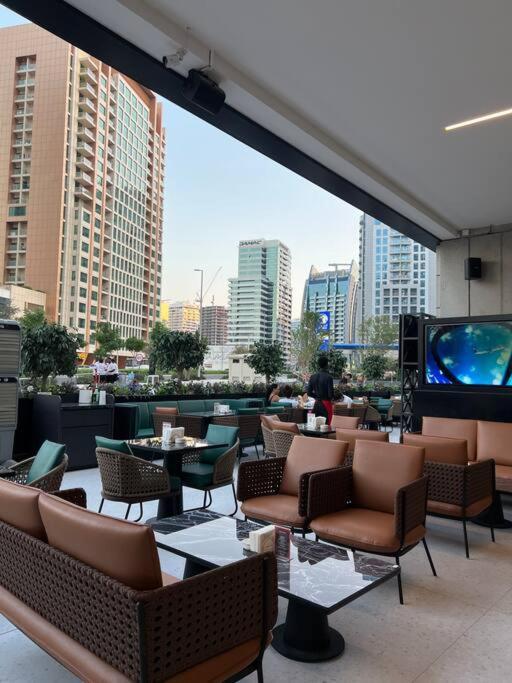 Offer 7 Min To Dxb Mall Downtown * Dubai
