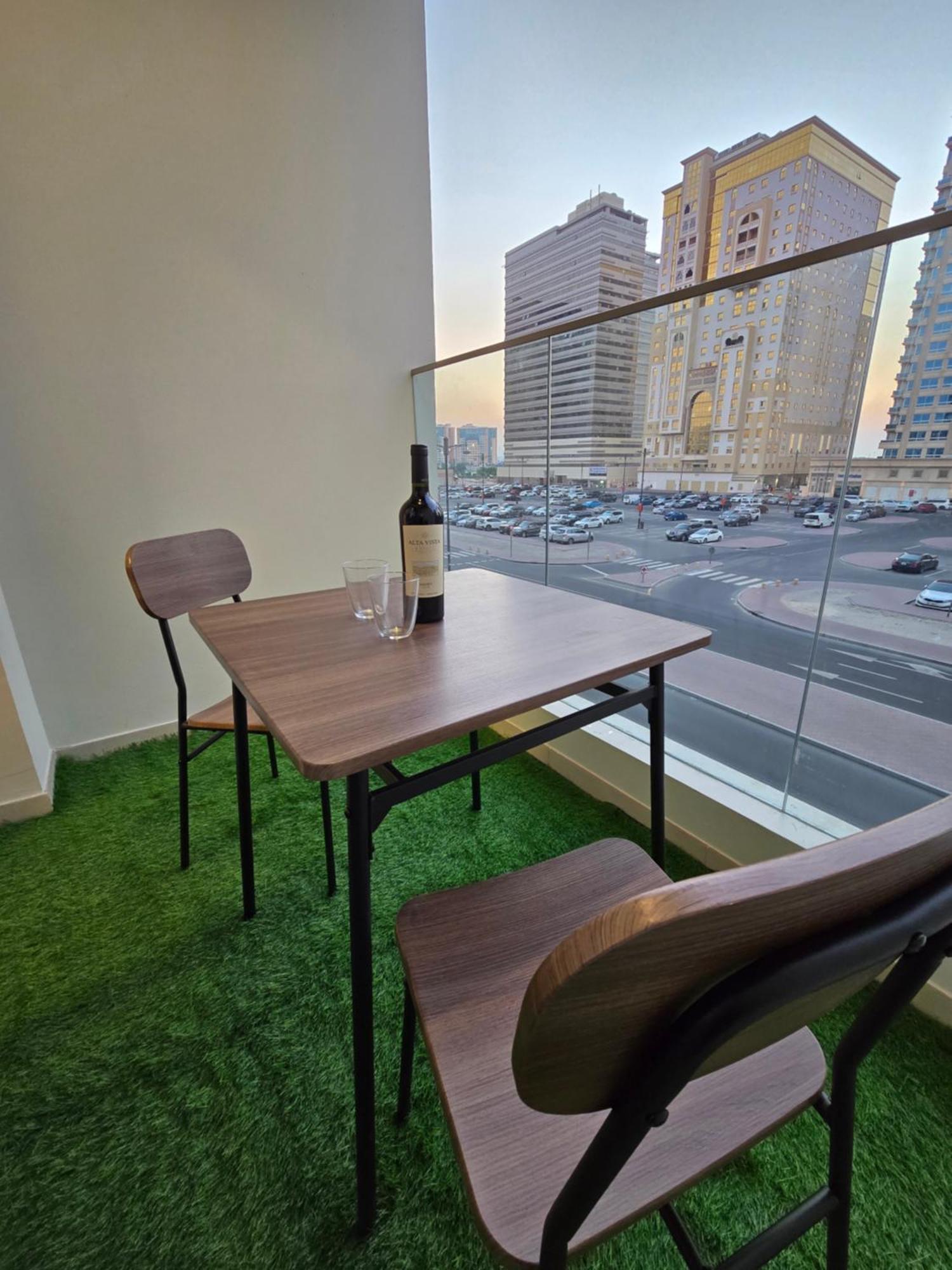 Oshare Modern Living Apartment