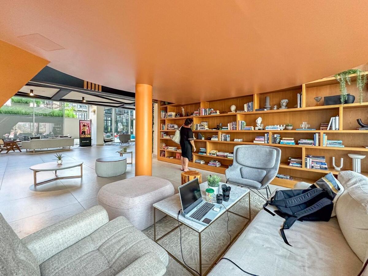 Soothing In Collective Tower At Hills Apartment *