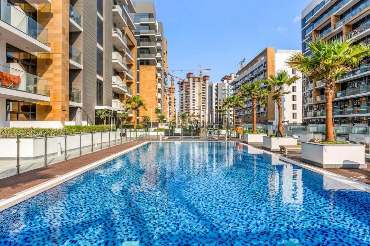 Snug One-bedroom Oasis Apartment Dubai