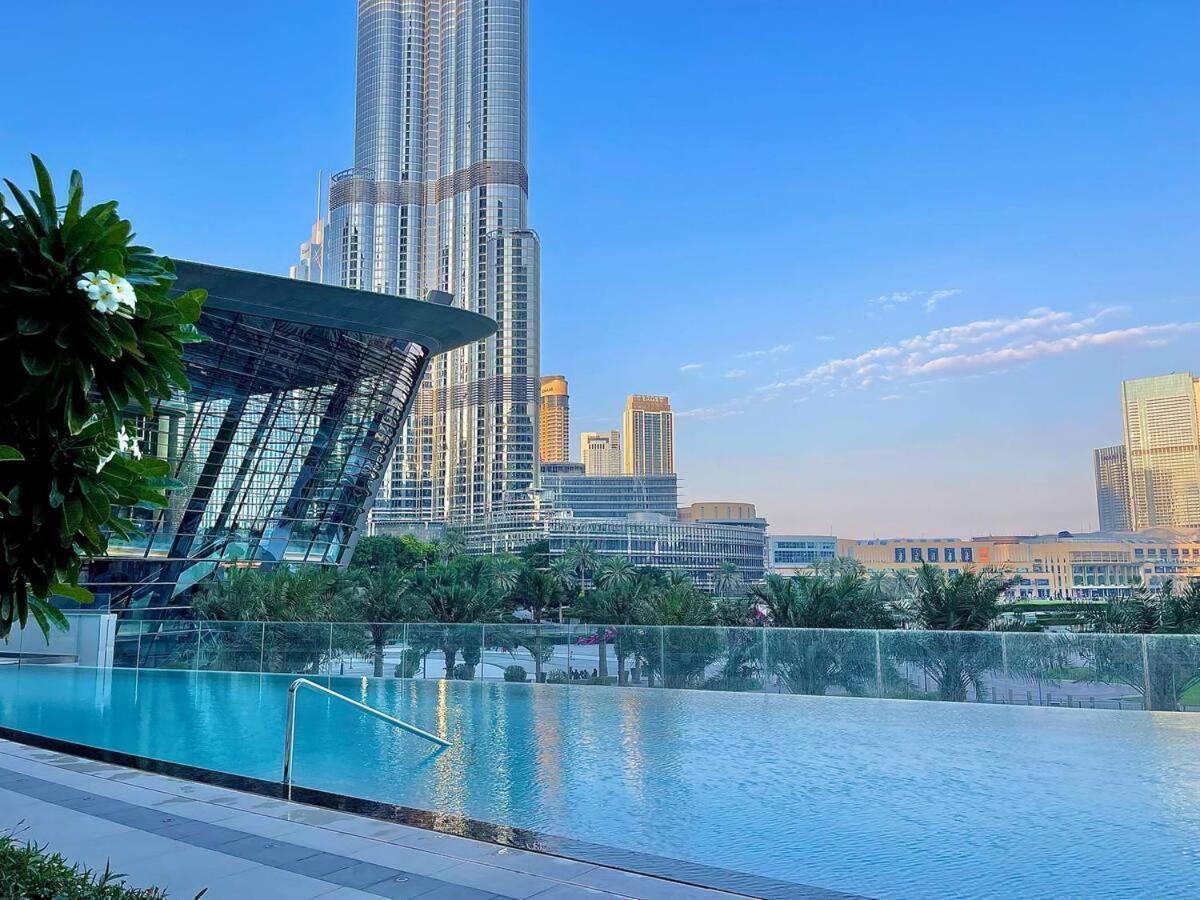 Luxury Two Bedroom With Balcony, Full Burj Khalifa & Fountain Views By Delujo *