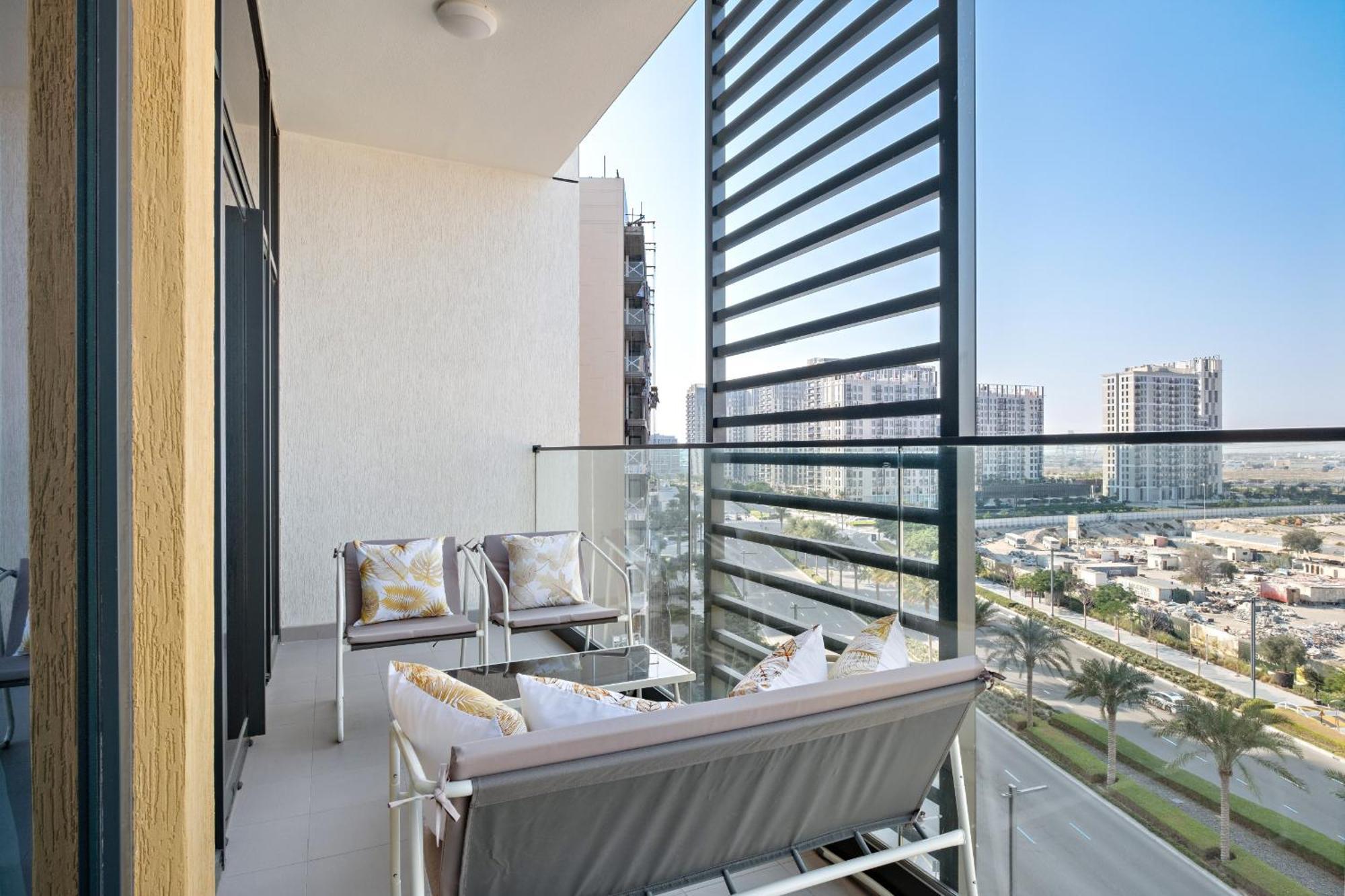 Apartment Vayk - Large 1-bedroom Close To The Hospital And Hills Mall