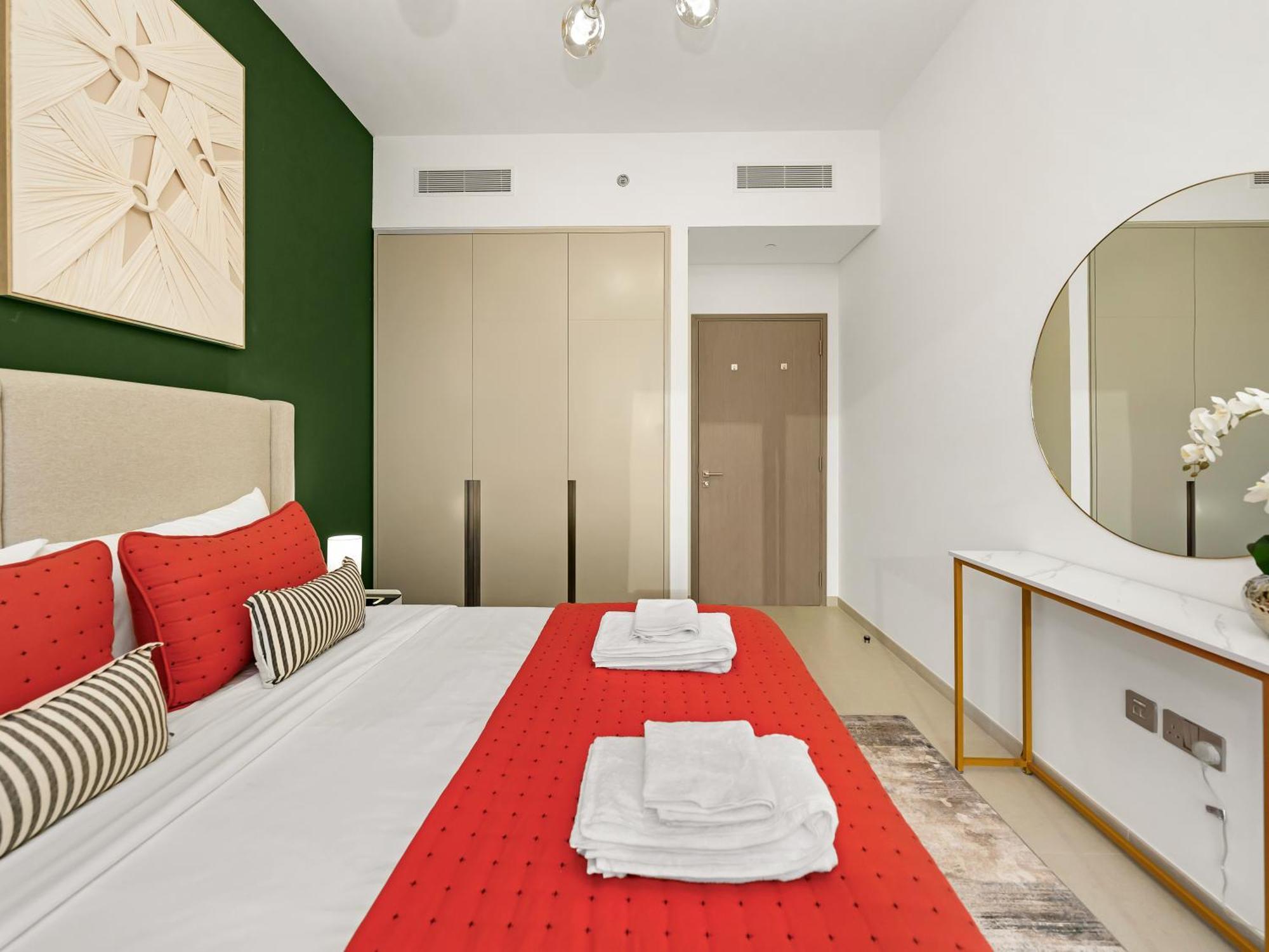 Luxury Two Bedroom With Balcony, Full Burj Khalifa & Fountain Views By Delujo Apartment Dubai
