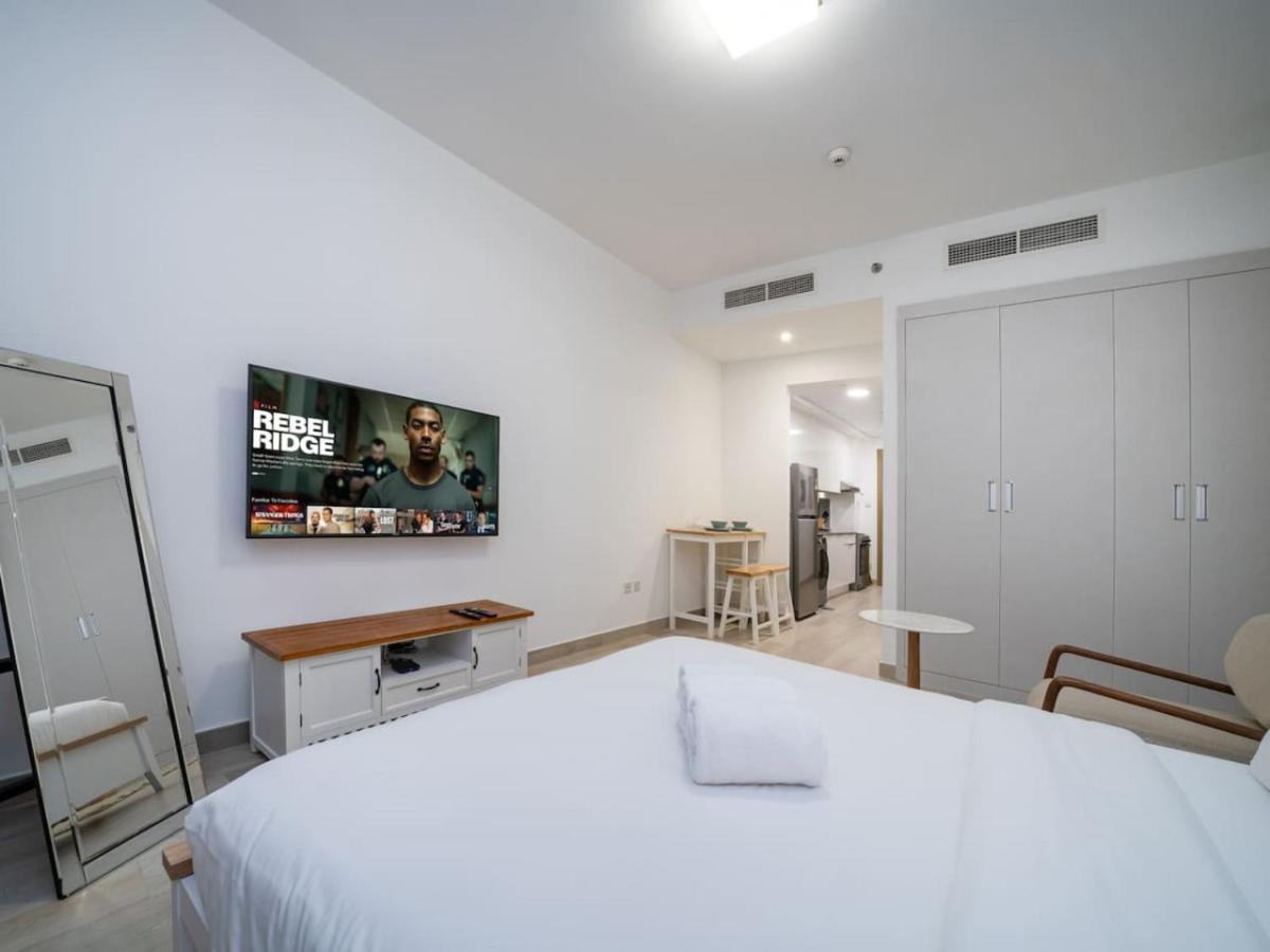 Apartment Bright Jvc - Serenity Escape