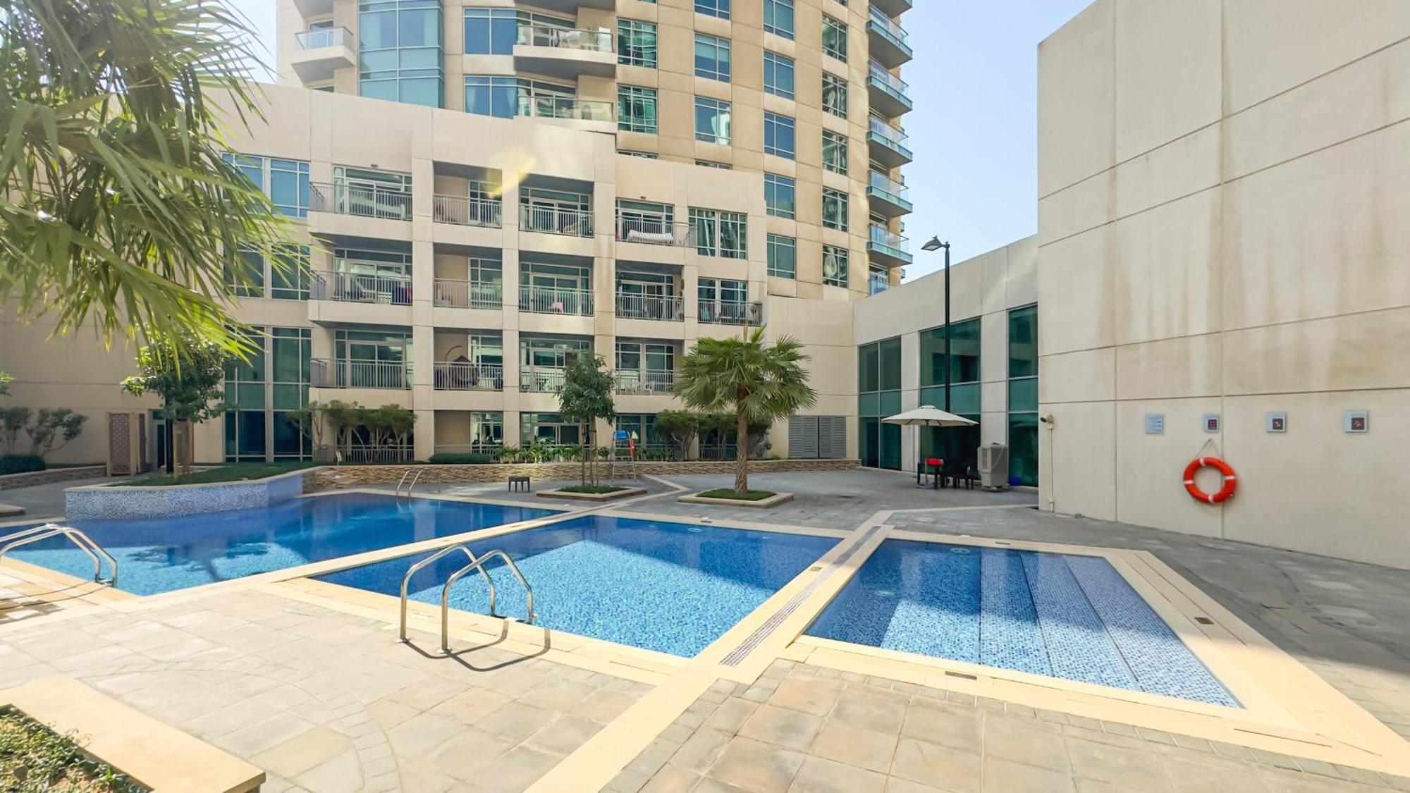 Prime Location - Amazing Burj Khalifa View Apartment *