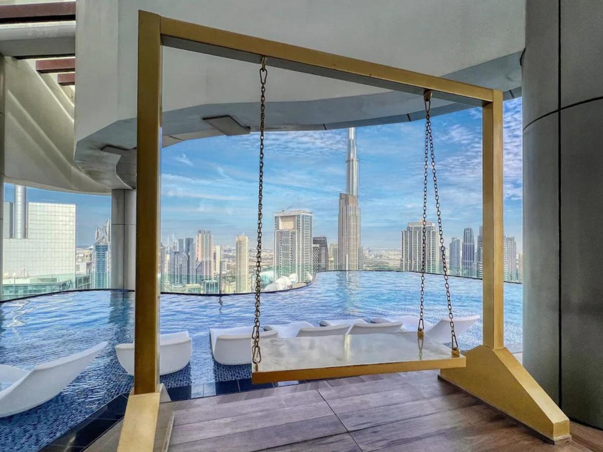 Apartment 5 Star High Rise Luxury Apartment, Infinity Pool With Stunning Burj View - Brand New *