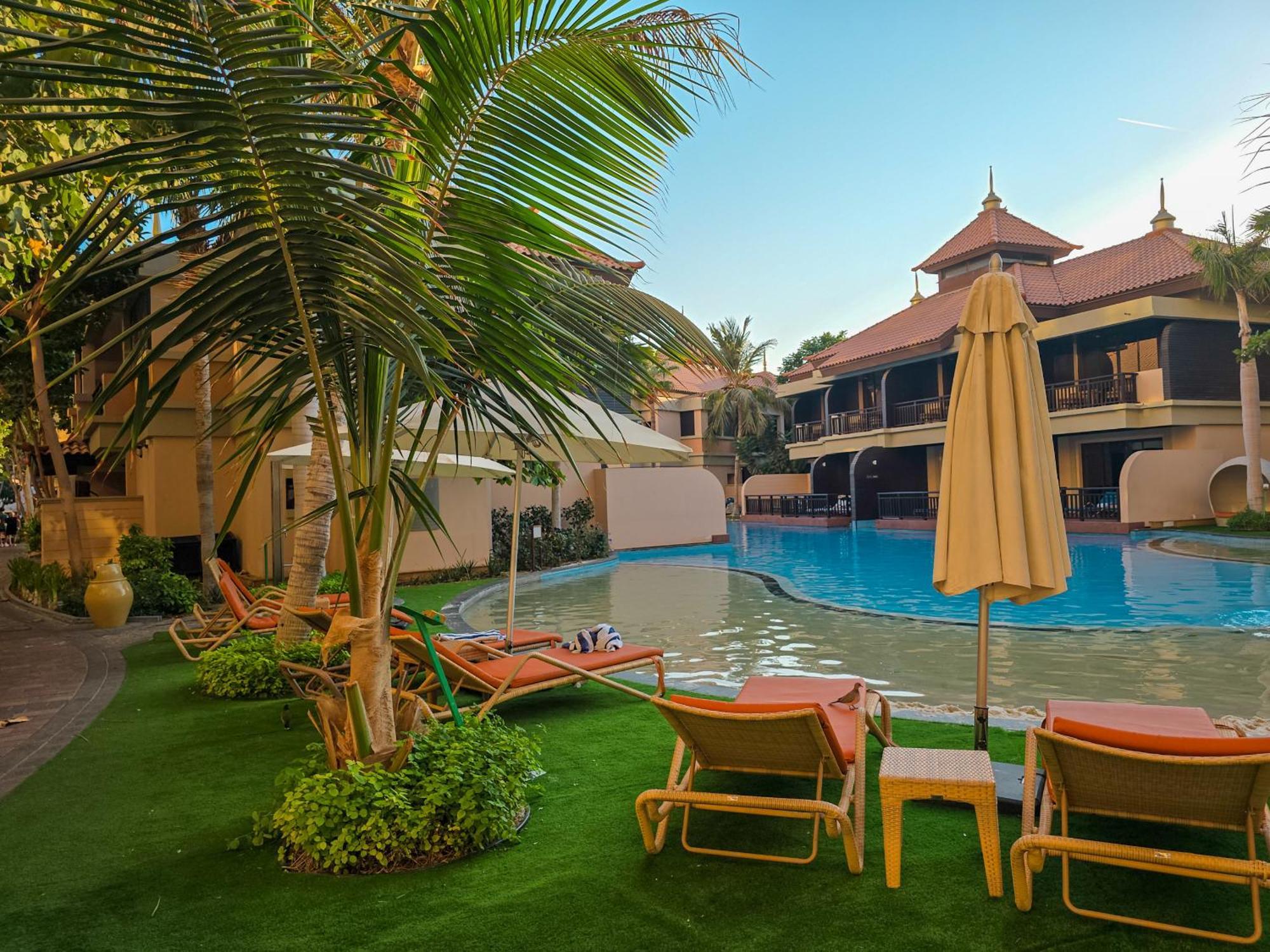 Easygo-crystal Front And Lagoon Access Stu- Royal Amwaj-pj Apartment