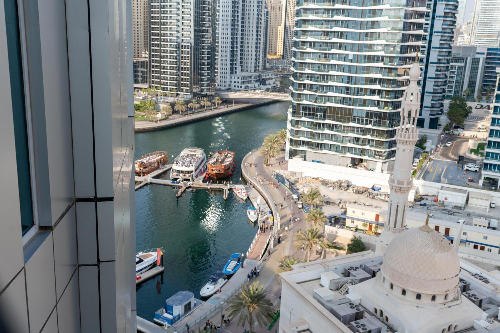 Apartment Condor Marina Star - Brilliant One Bedroom In Marina