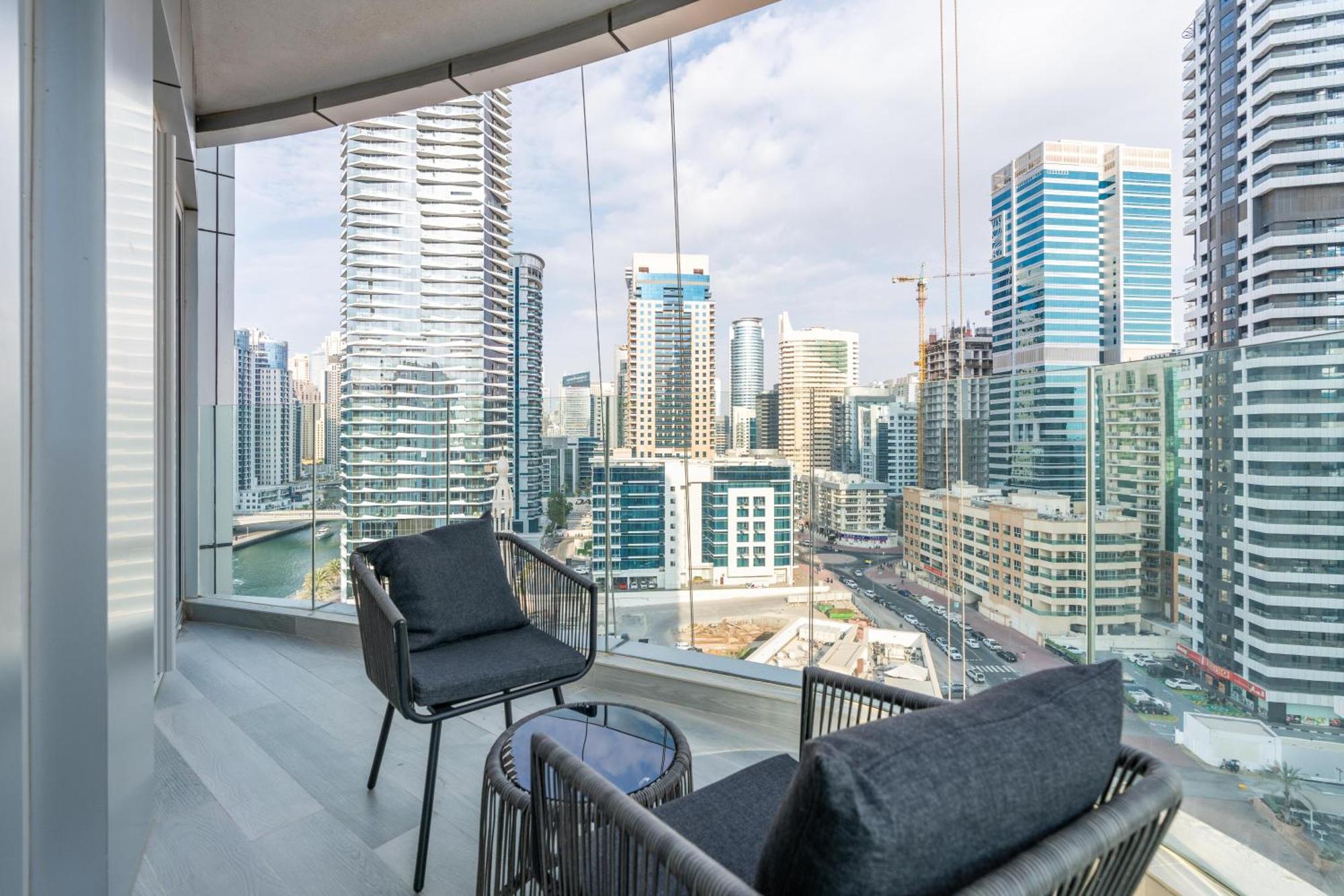 Condor Marina Star - Brilliant One Bedroom In Marina Dubai