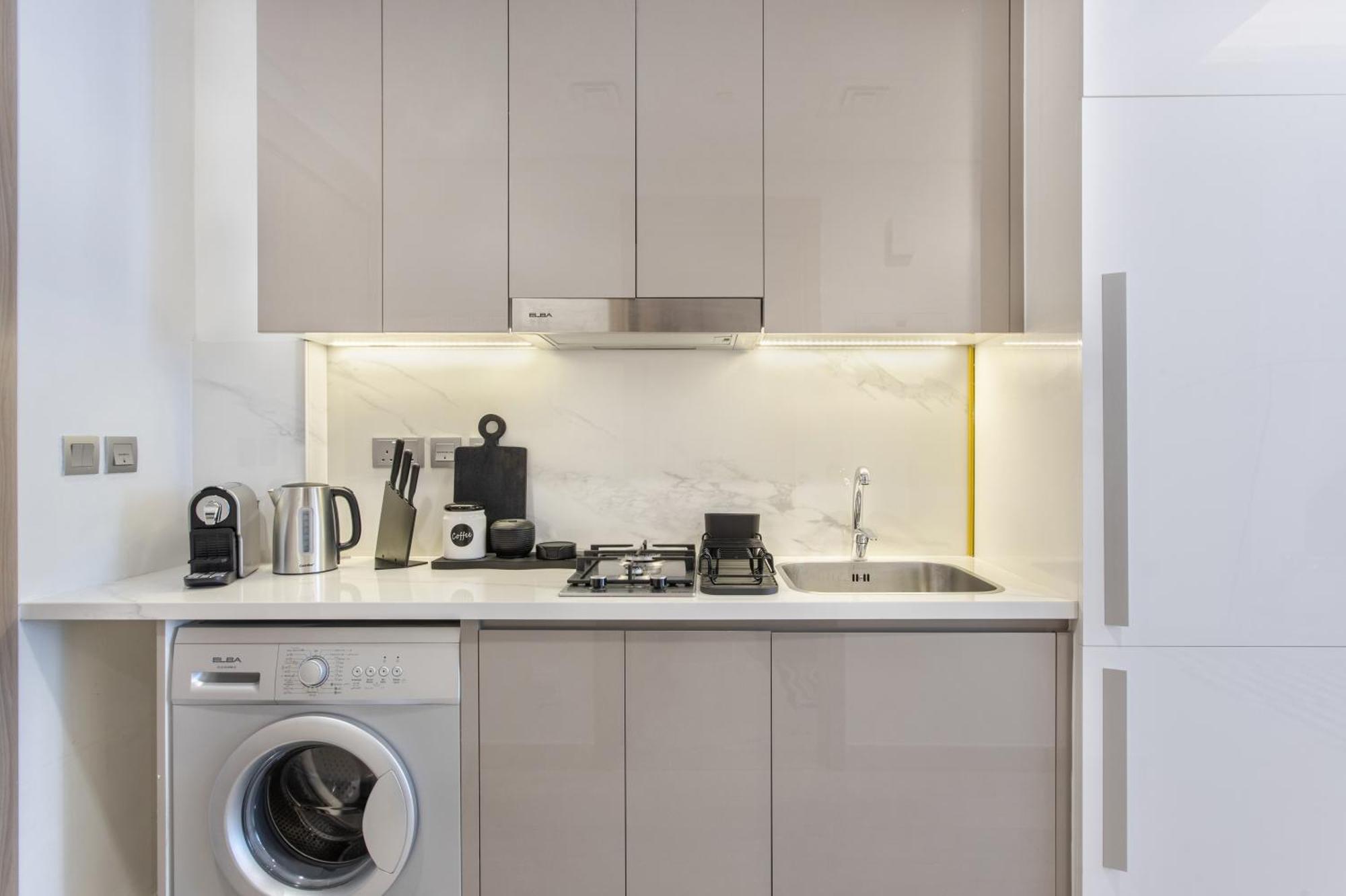 Charming With Burj Khalifa View In Azizi12 Apartment Dubai