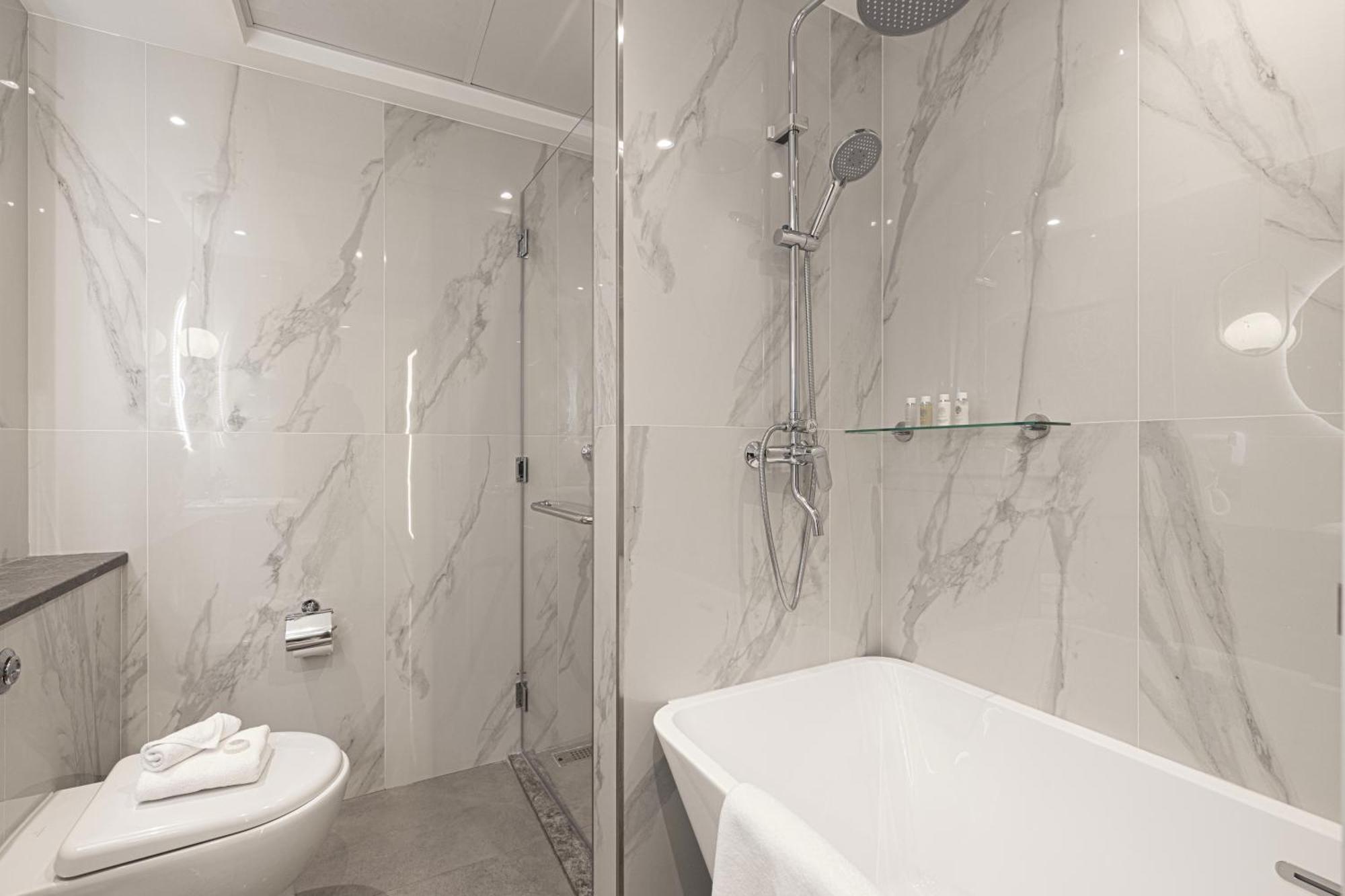 2br Lux In Difc Near Mall& Burj Khalifa * Dubai