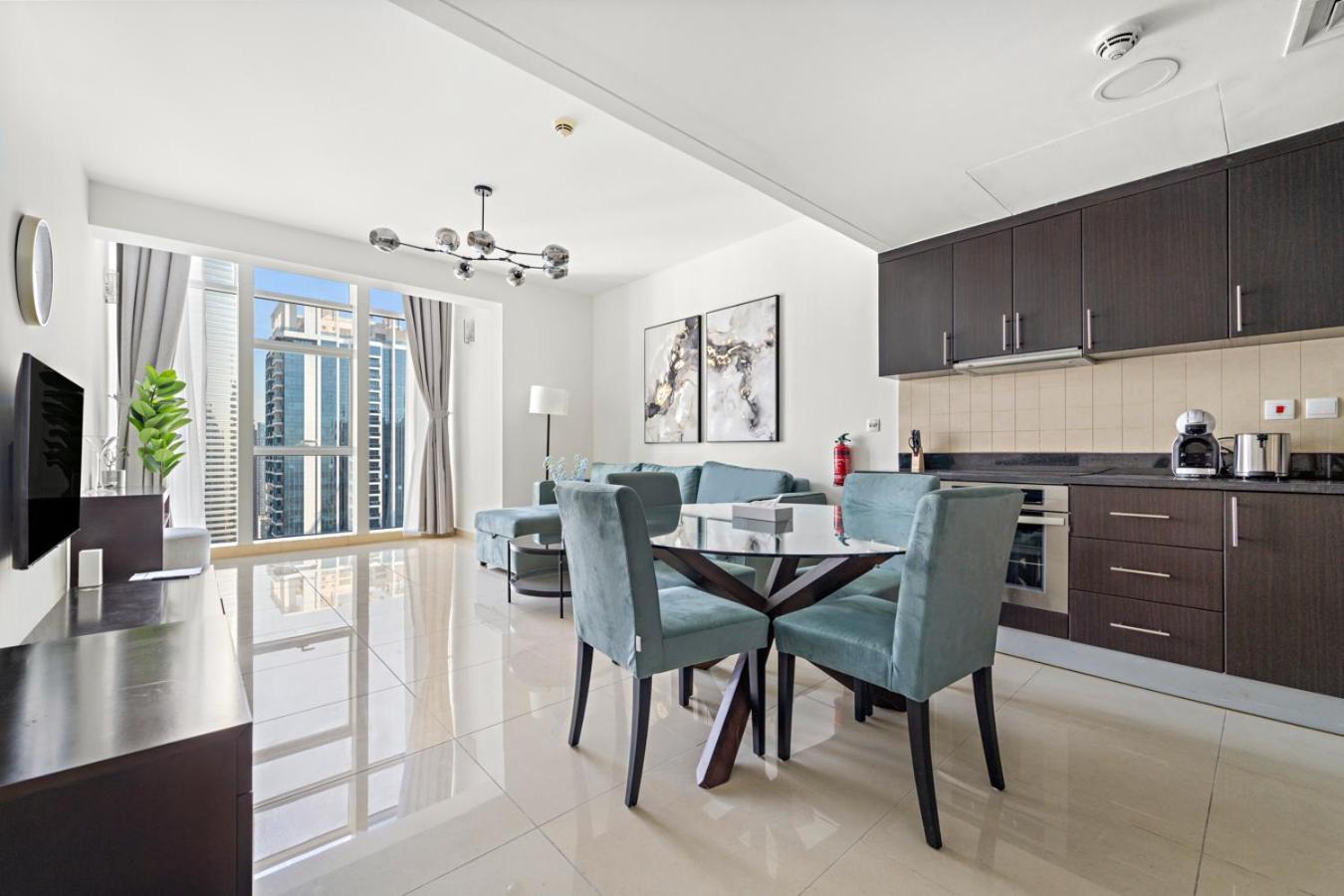 Large 1 Bedroom Duplex With View
