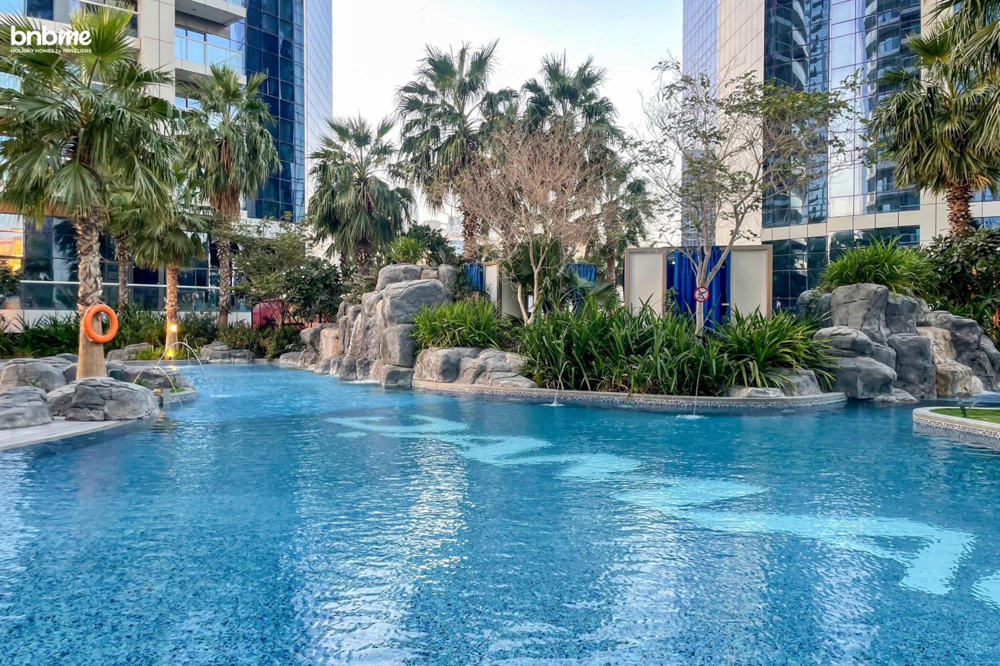 Bnbmehomes - Damac Towers Paramount Apartment