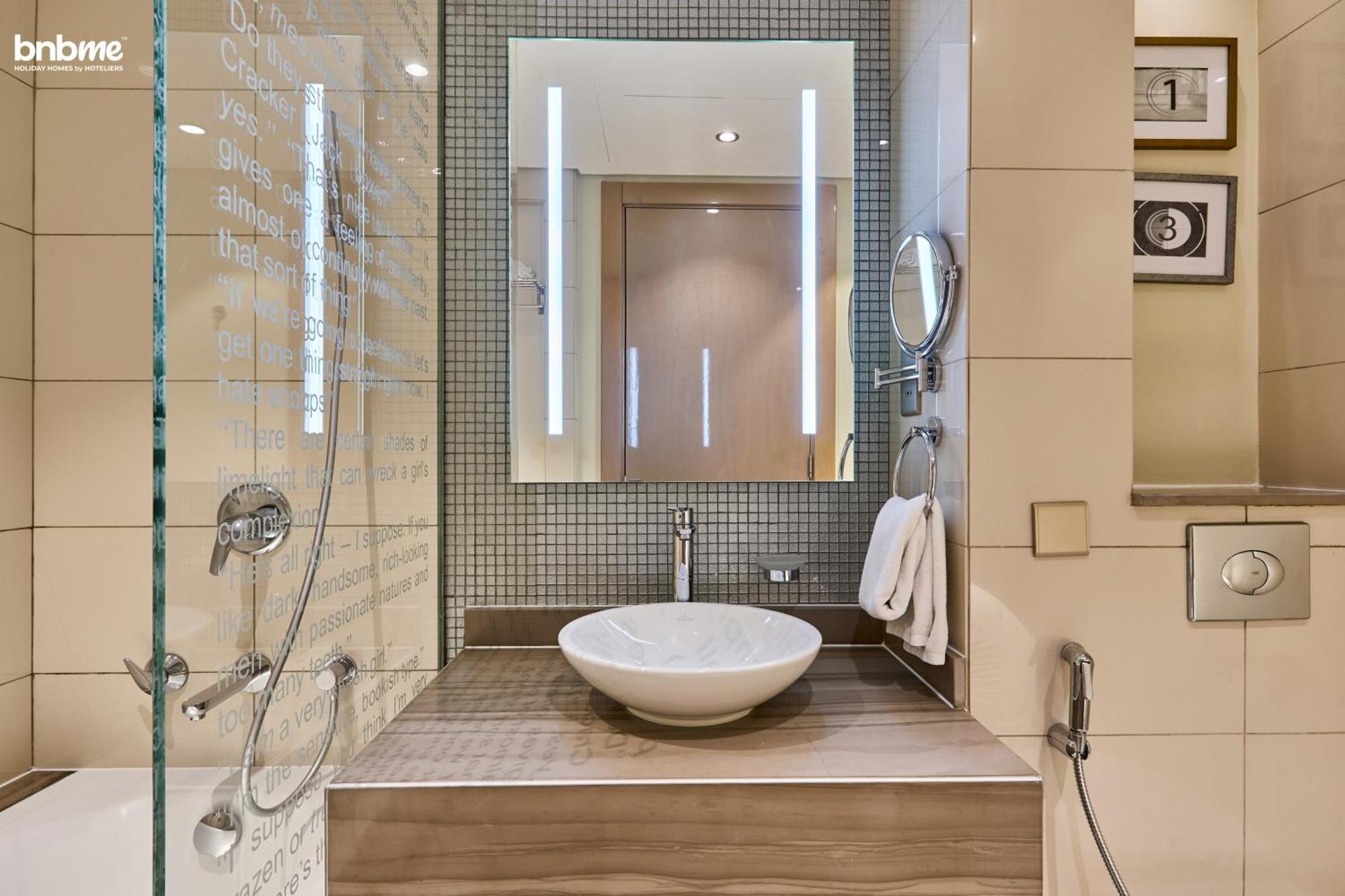 Bnbmehomes - Damac Towers Paramount Dubai