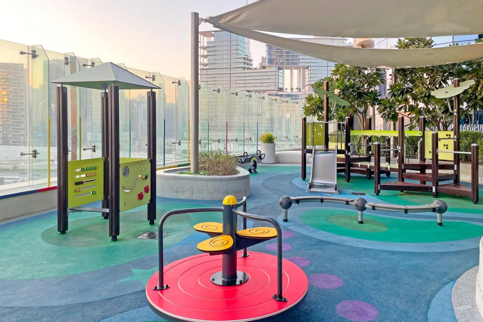 Bnbmehomes - Damac Towers Paramount Apartment *