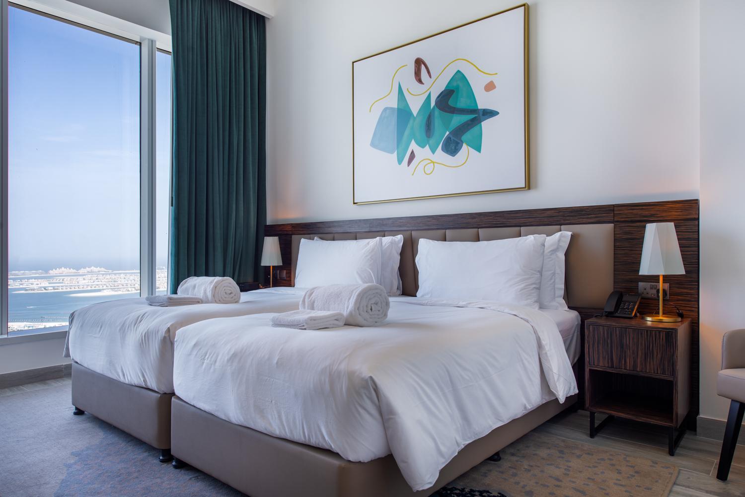 Stunning Views & Palm Marina Views & 39th Floor Dubai