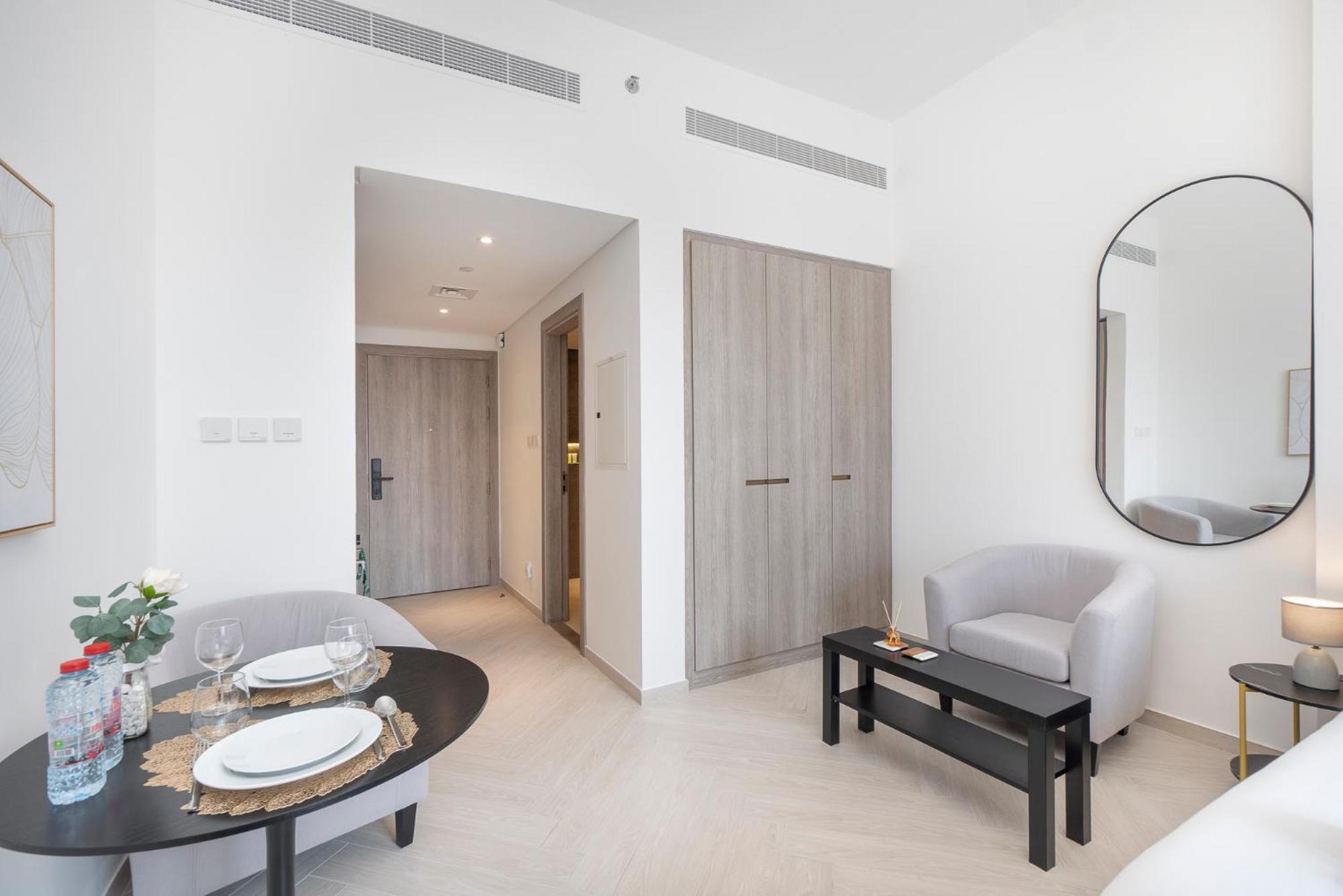 Apartment New Listing - Amenities In Jvc