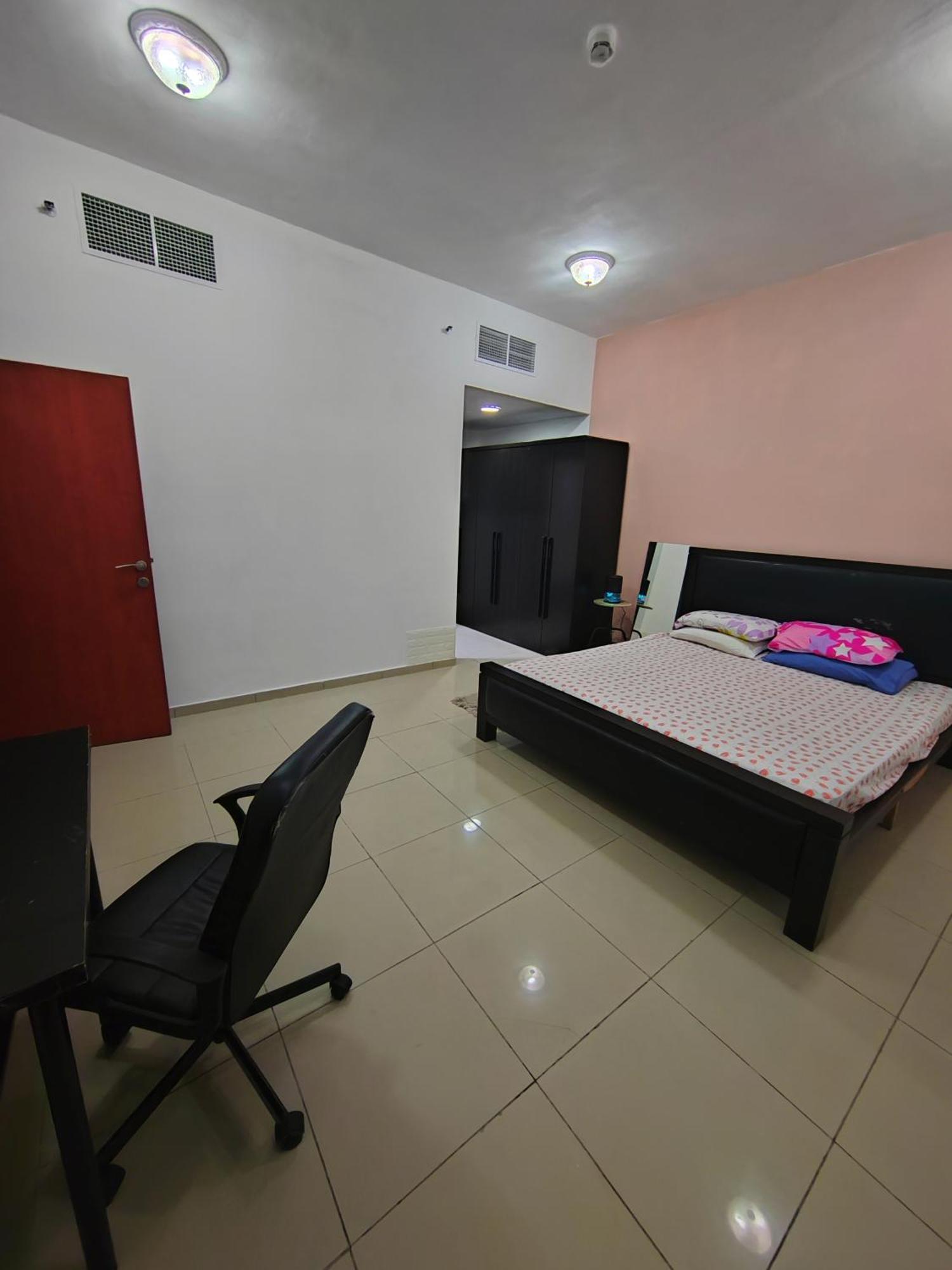 Homestay Private Master Marina Next To Marriott Dubai