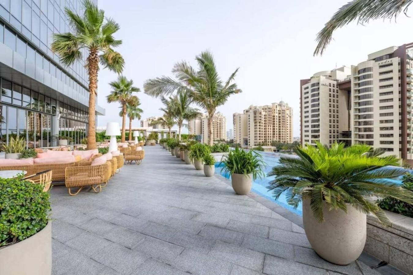 Apartment Iconic Views At The Palm Tower Vista Oases