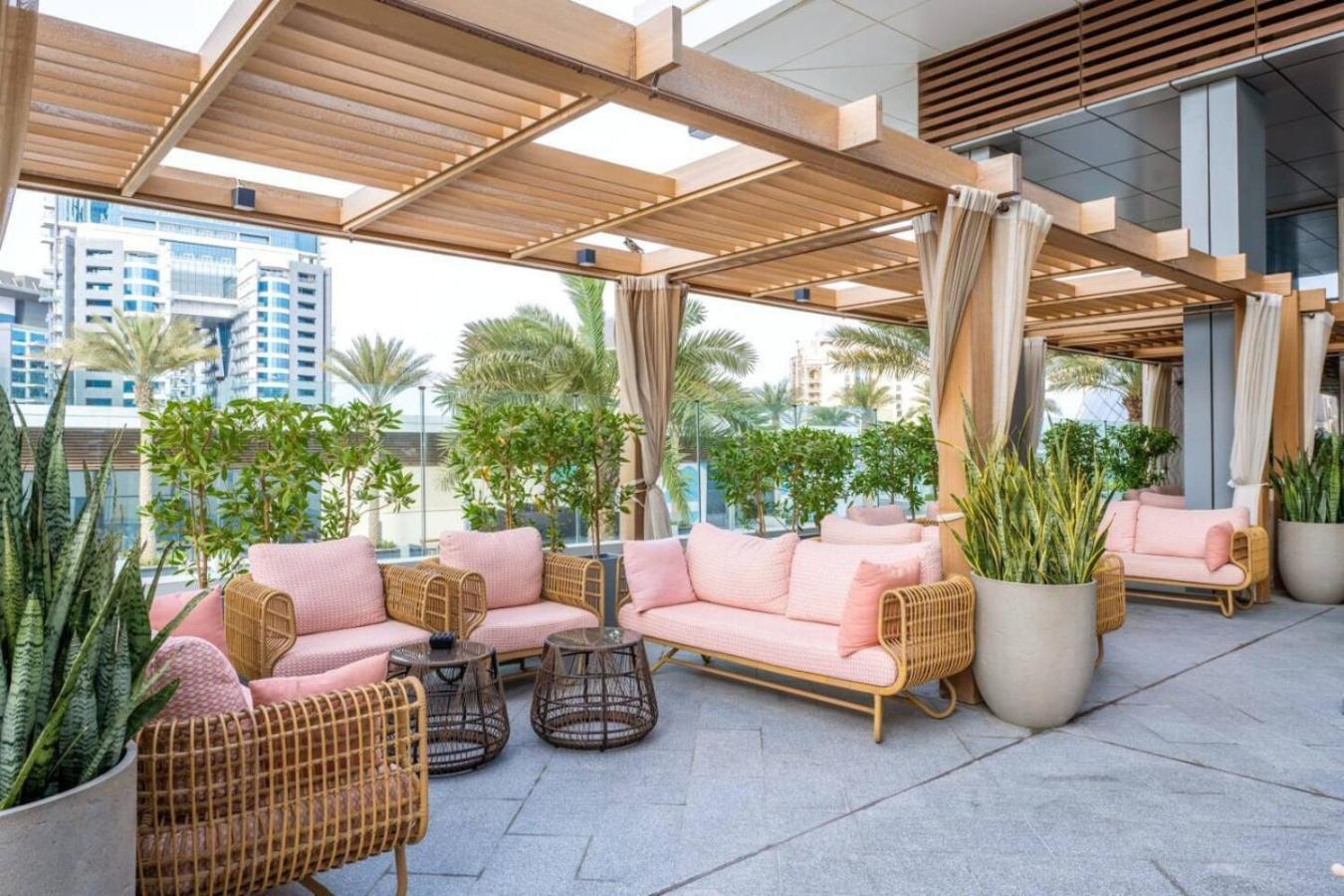 Iconic Views At The Palm Tower Vista Oases Dubai