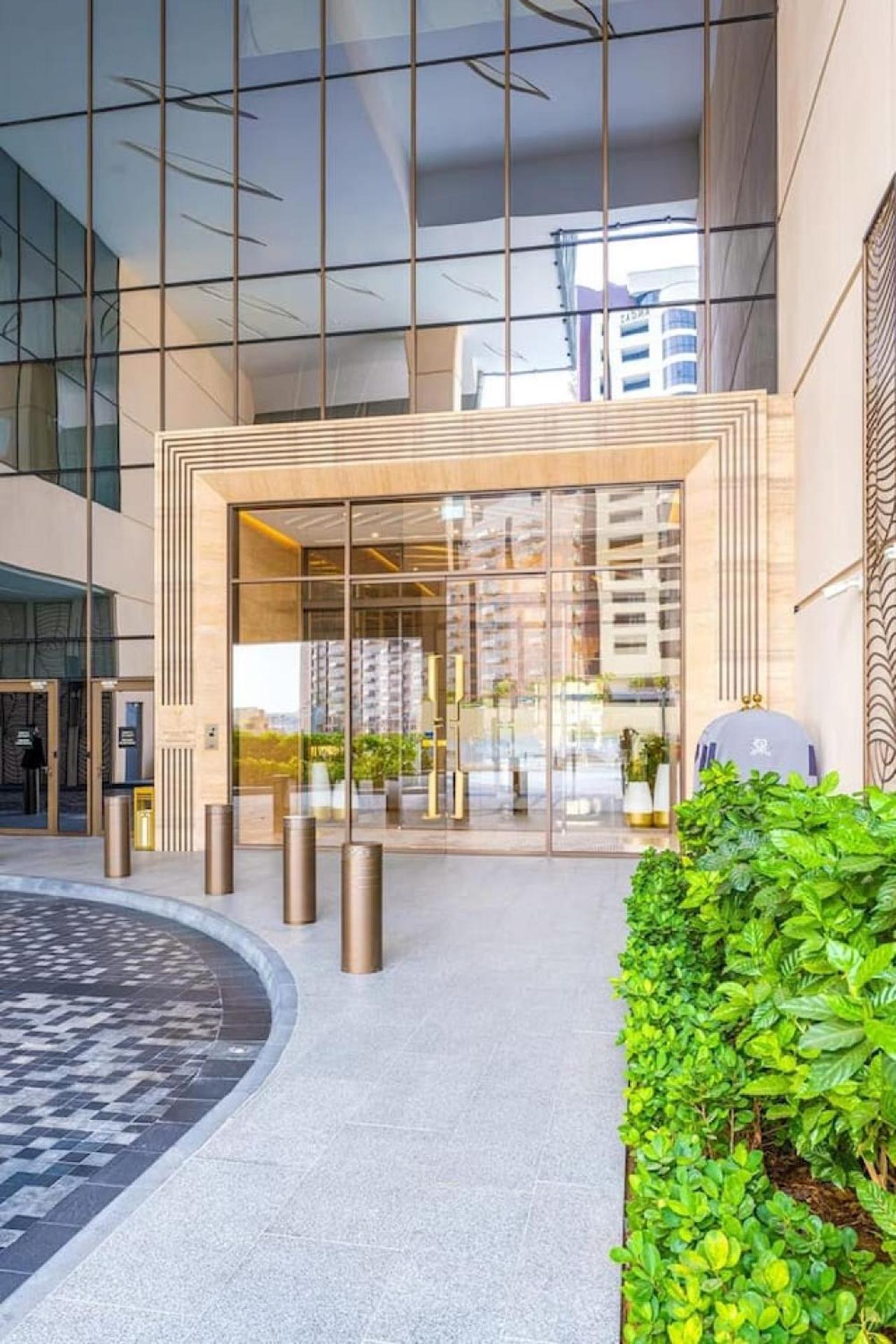 Iconic Views At The Palm Tower Vista Oases Apartment Dubai