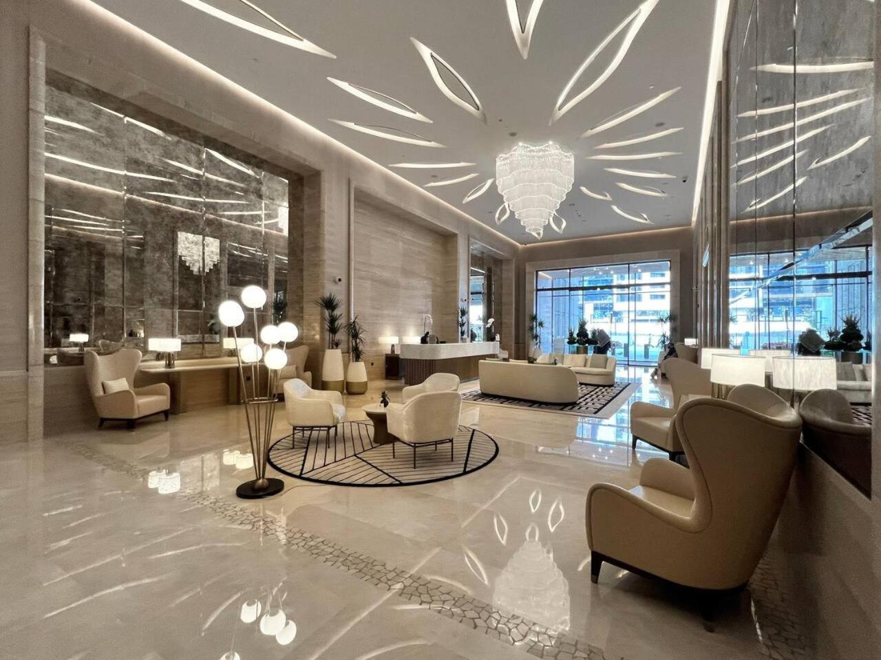 Apartment Iconic Views At The Palm Tower Vista Oases *