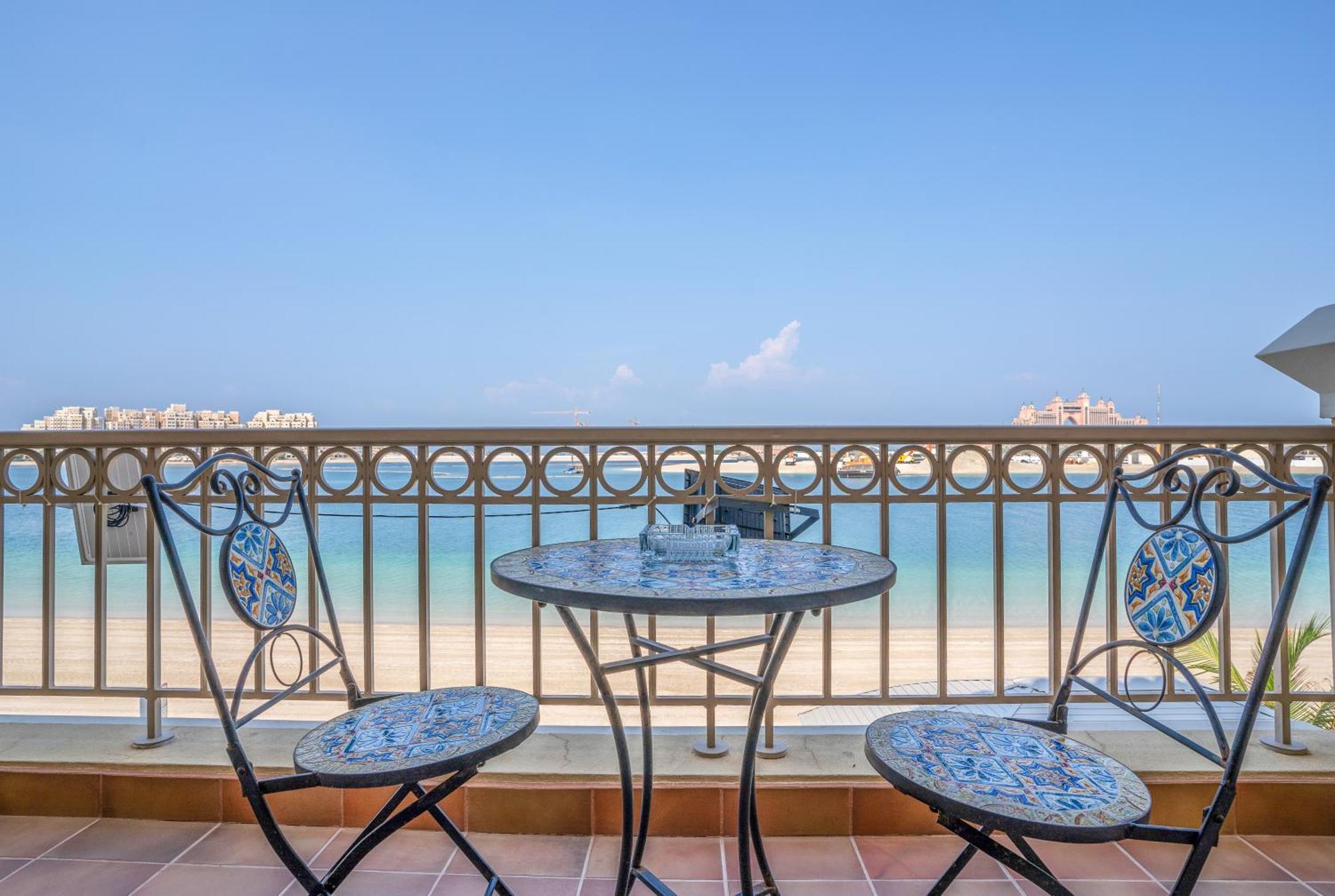 Palm Jumeirah K-frond With Private Access & Pool *