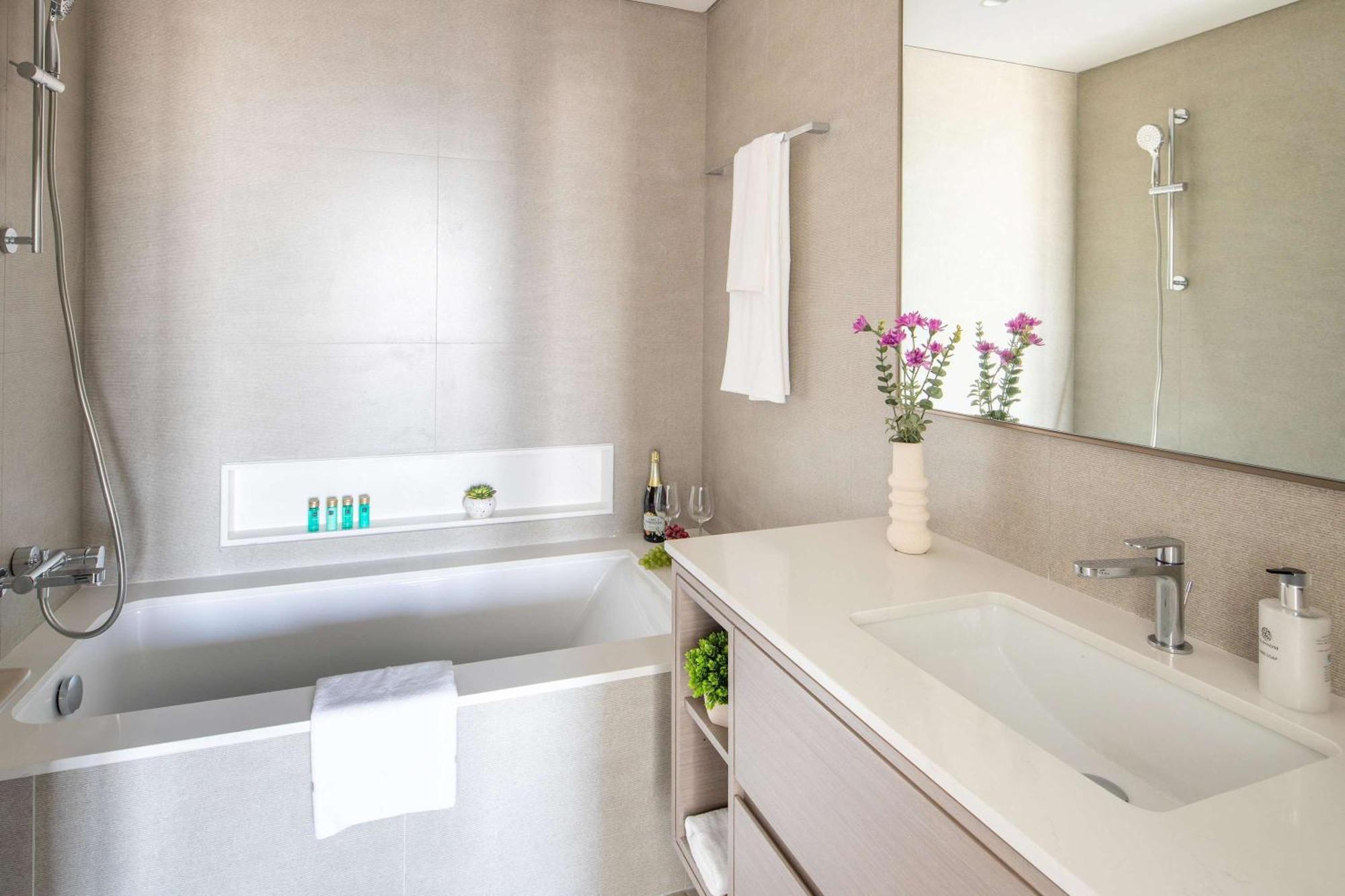 Apartment Frank Porter - Grande Signature Dubai