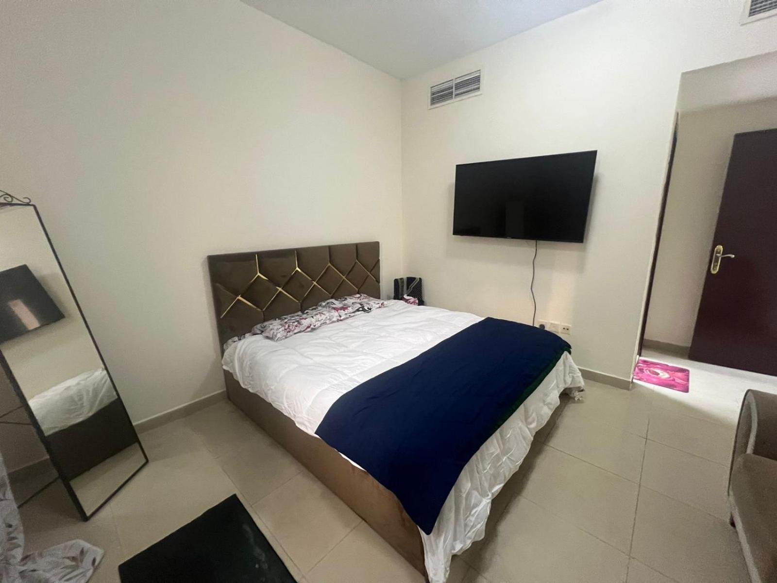 Shj Dxb Sunny Border Guest house