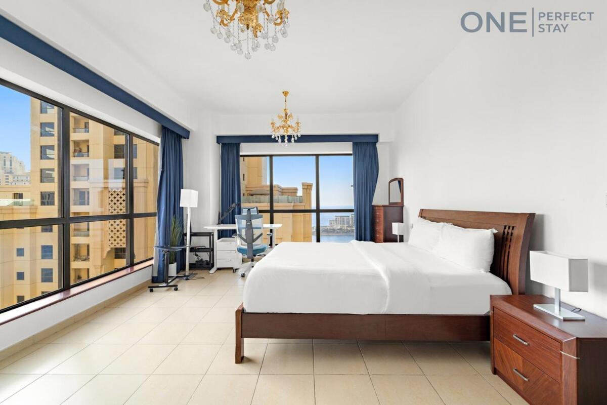 2br In Jbr With Eye View Apartment