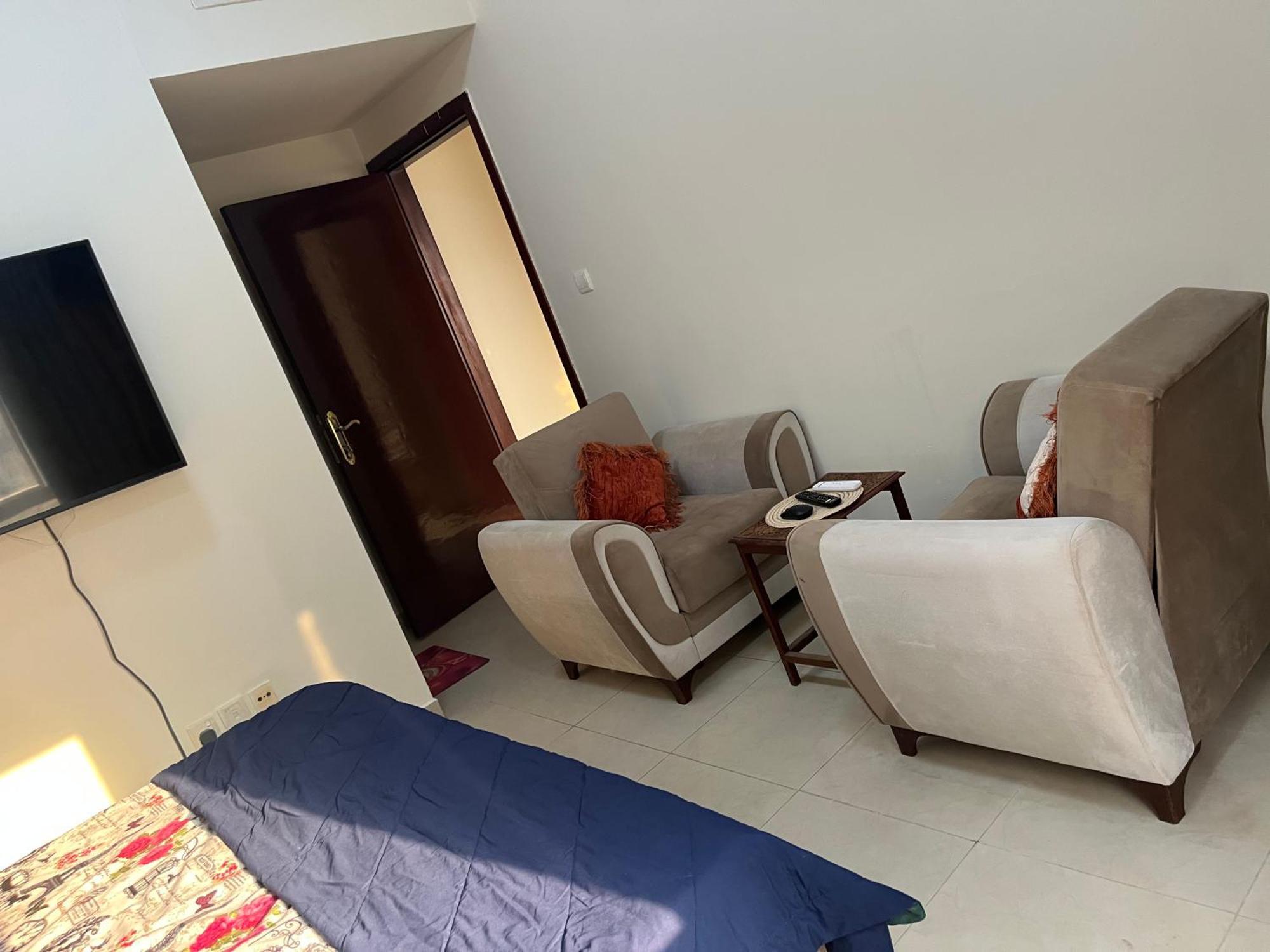 Shj Dxb Sunny Border Guest house
