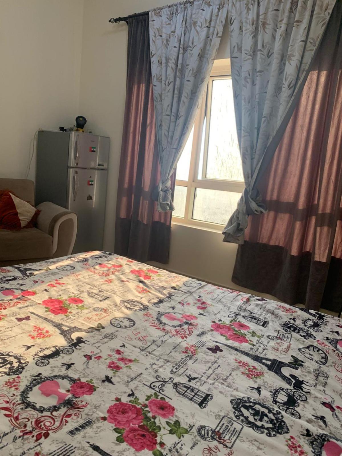 Shj Dxb Sunny Border Guest house