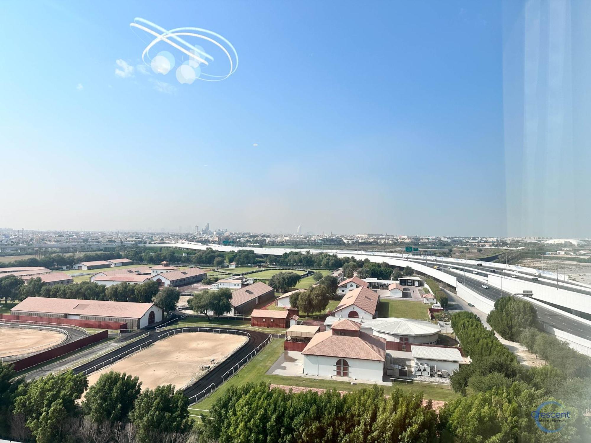 Elegant Living In Capital Bay *