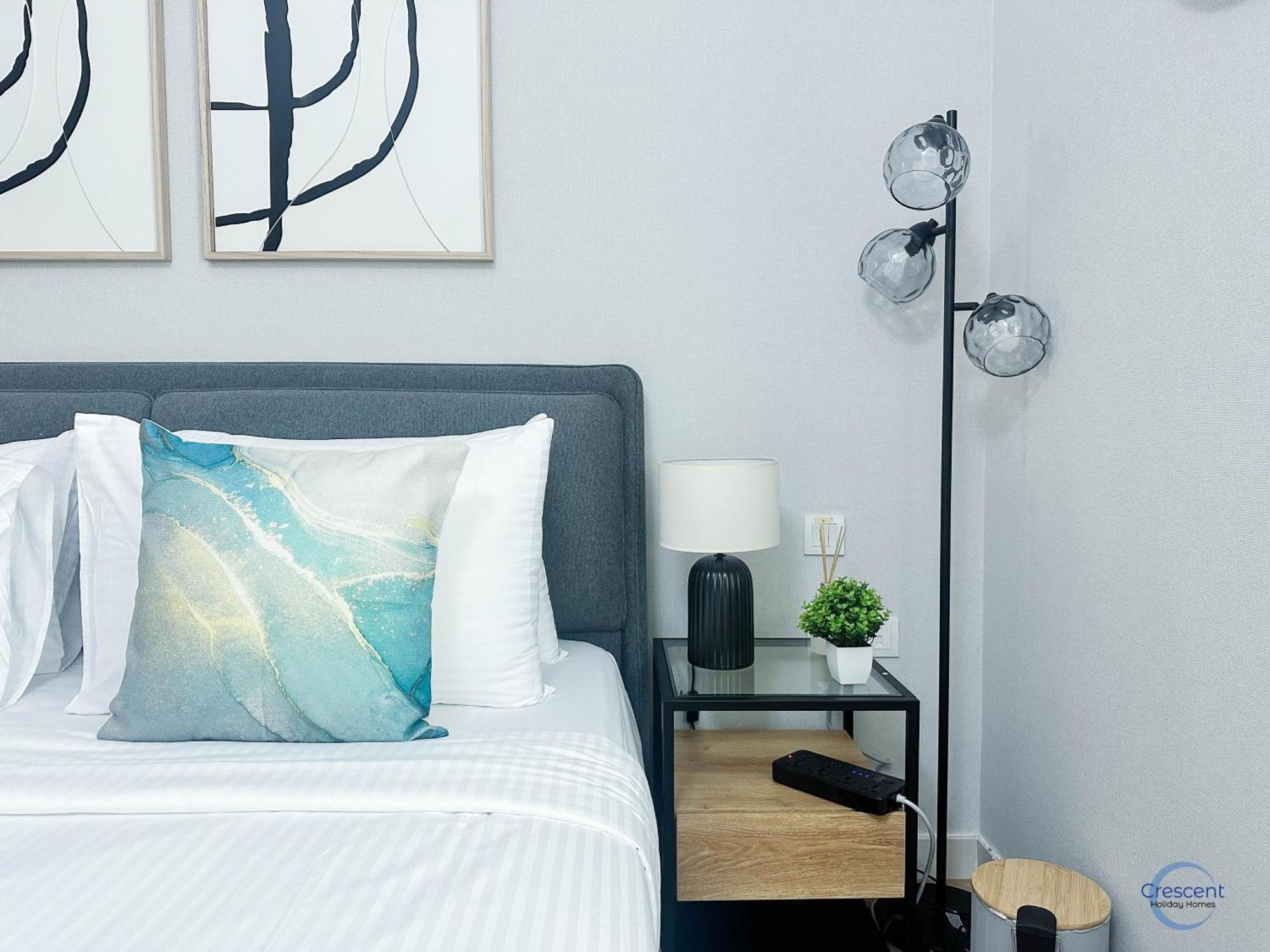 Elegant Living In Capital Bay *