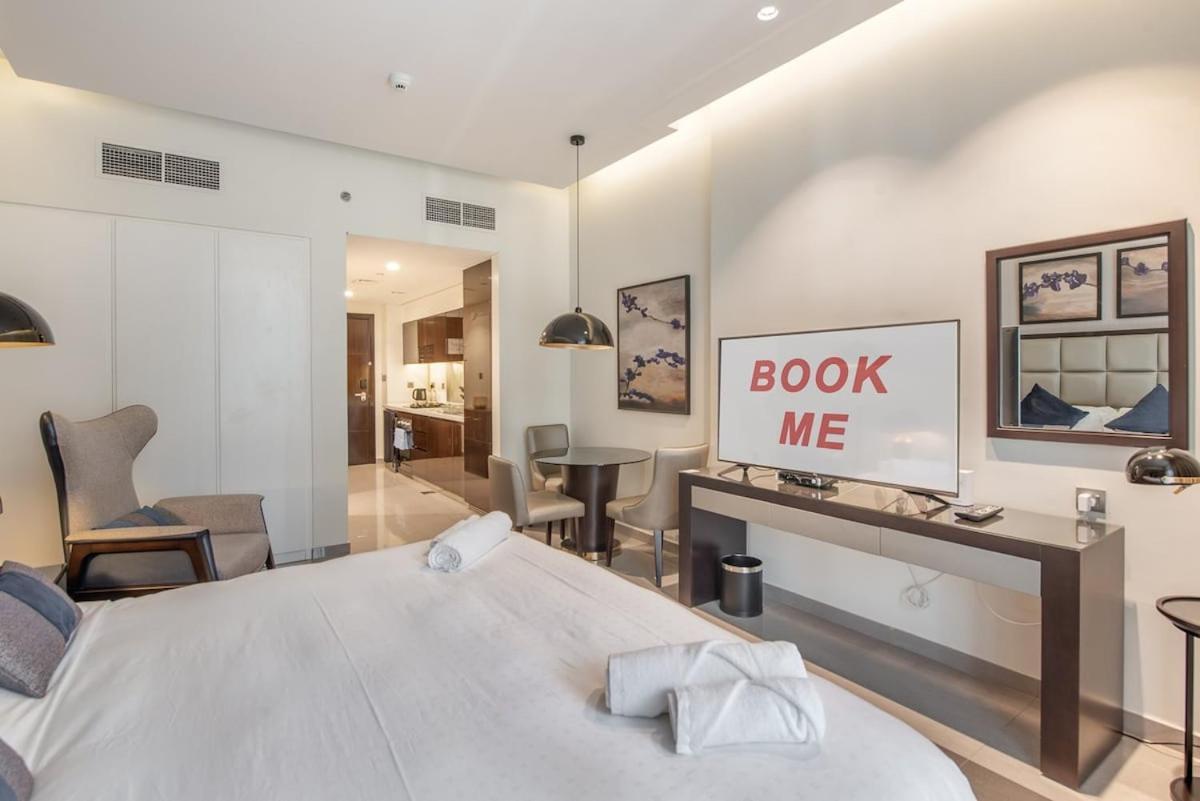 Modern Unit In Business Bay * Dubai