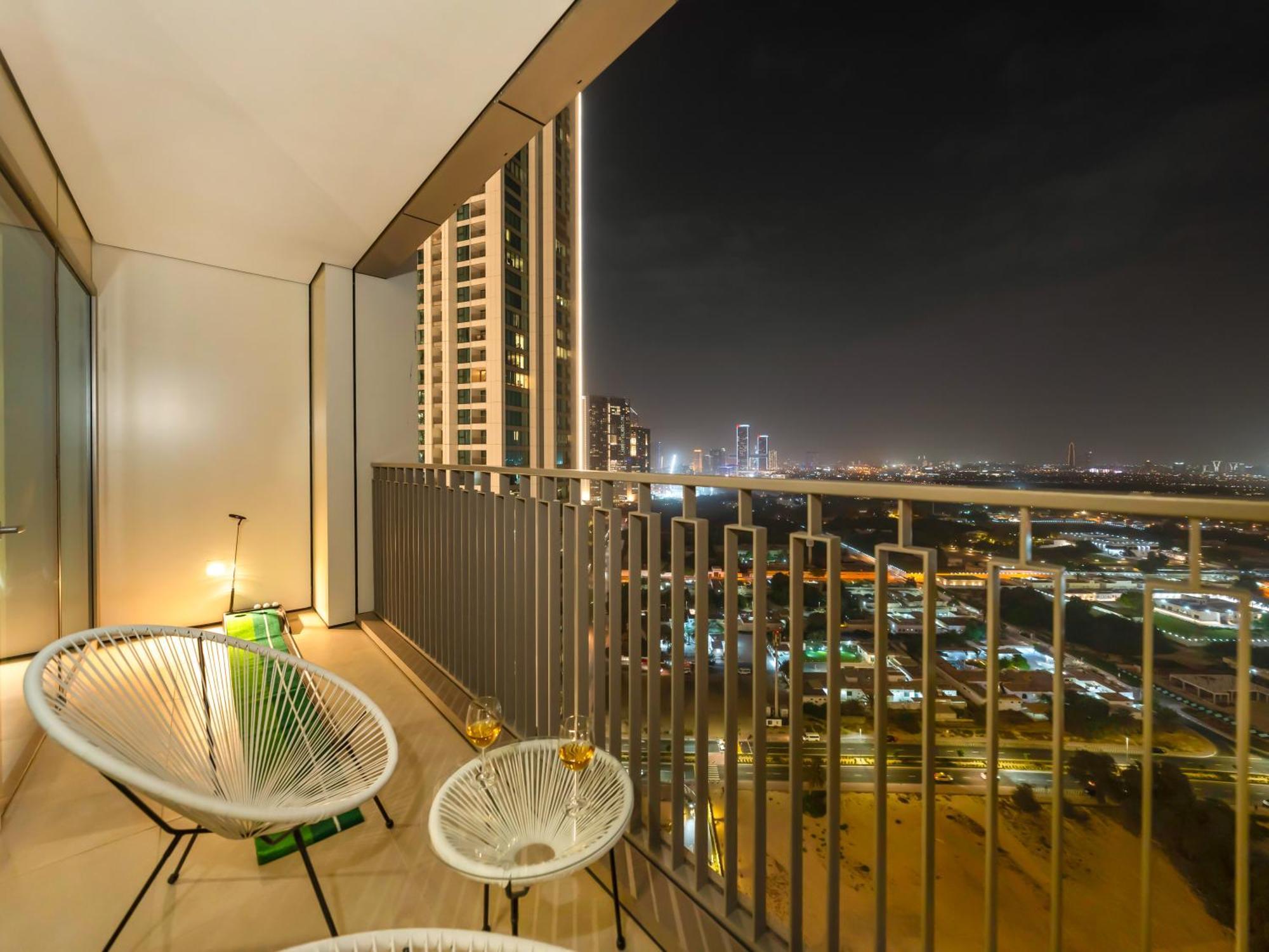 Apartment The Cinema Luxury 2-bed Near Mall