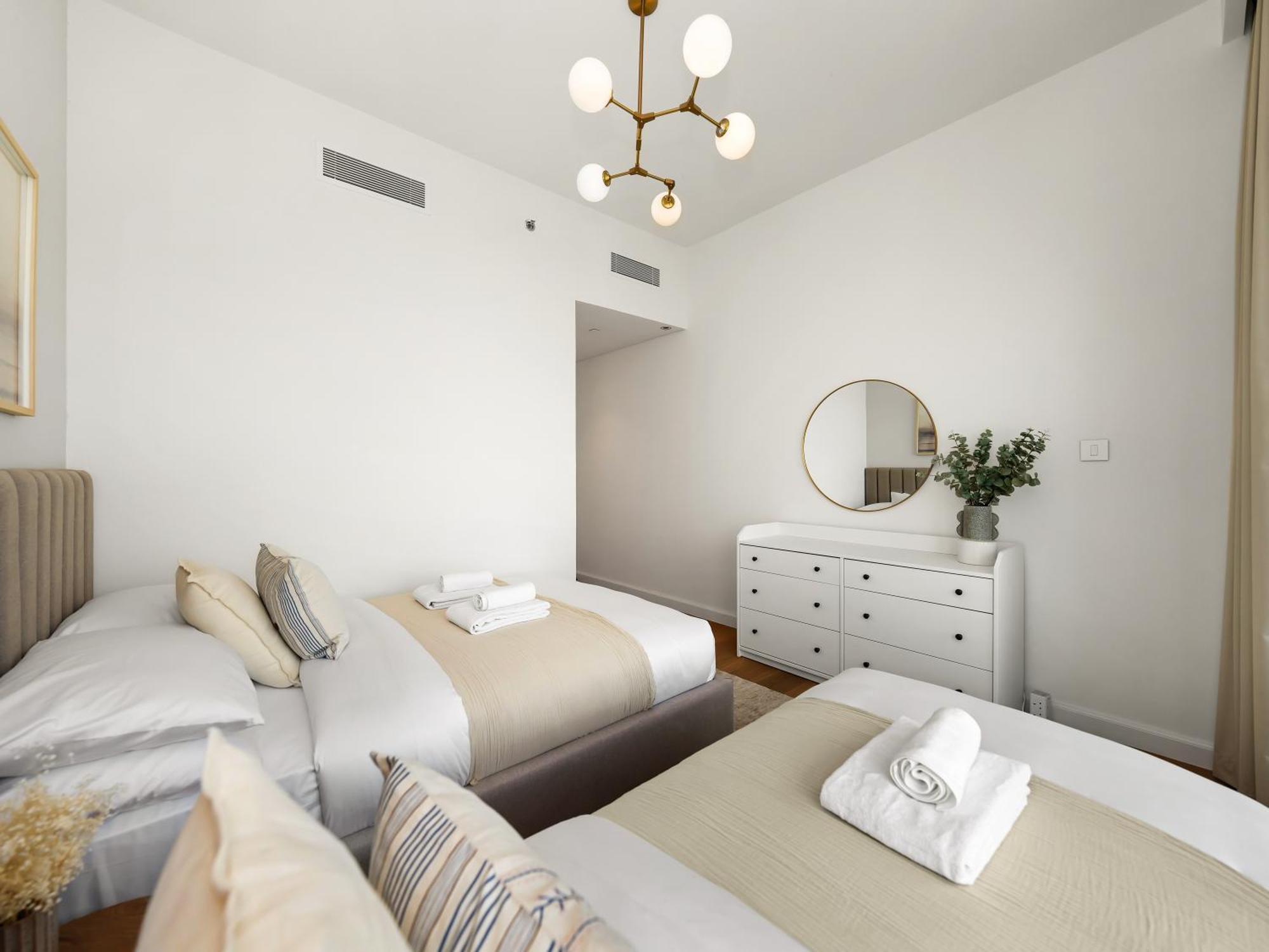 Apartment The Cinema Luxury 2-bed Near Mall *