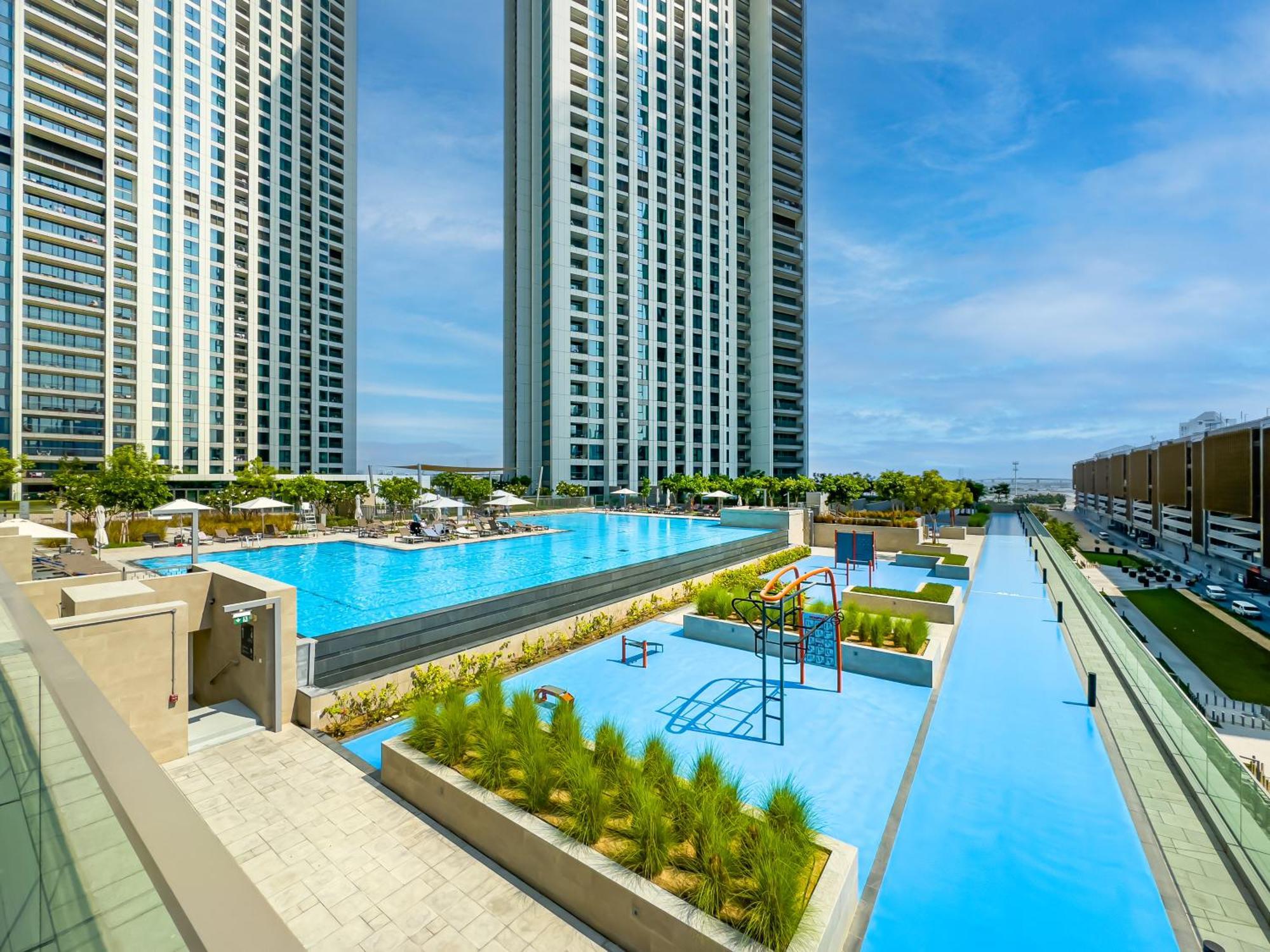 The Cinema Luxury 2-bed Near Mall